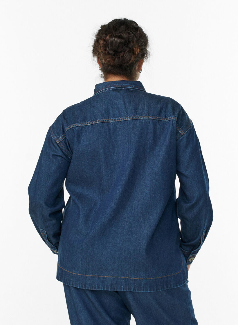 Chemise ample en jean avec des poches poitrine, Bleu, Model image number 2