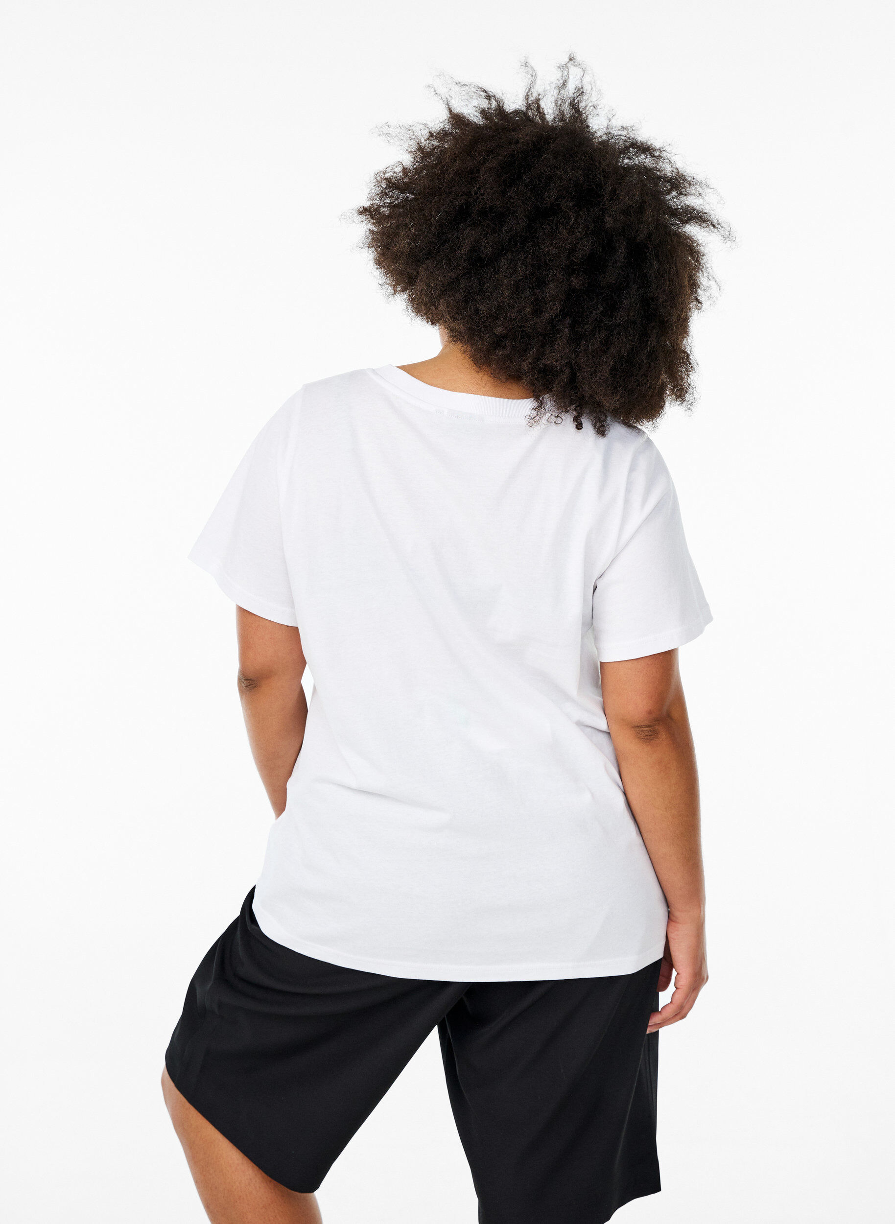 Zizzi T-shirt en coton simple avec encolure en V, Blanc, Model image number 2