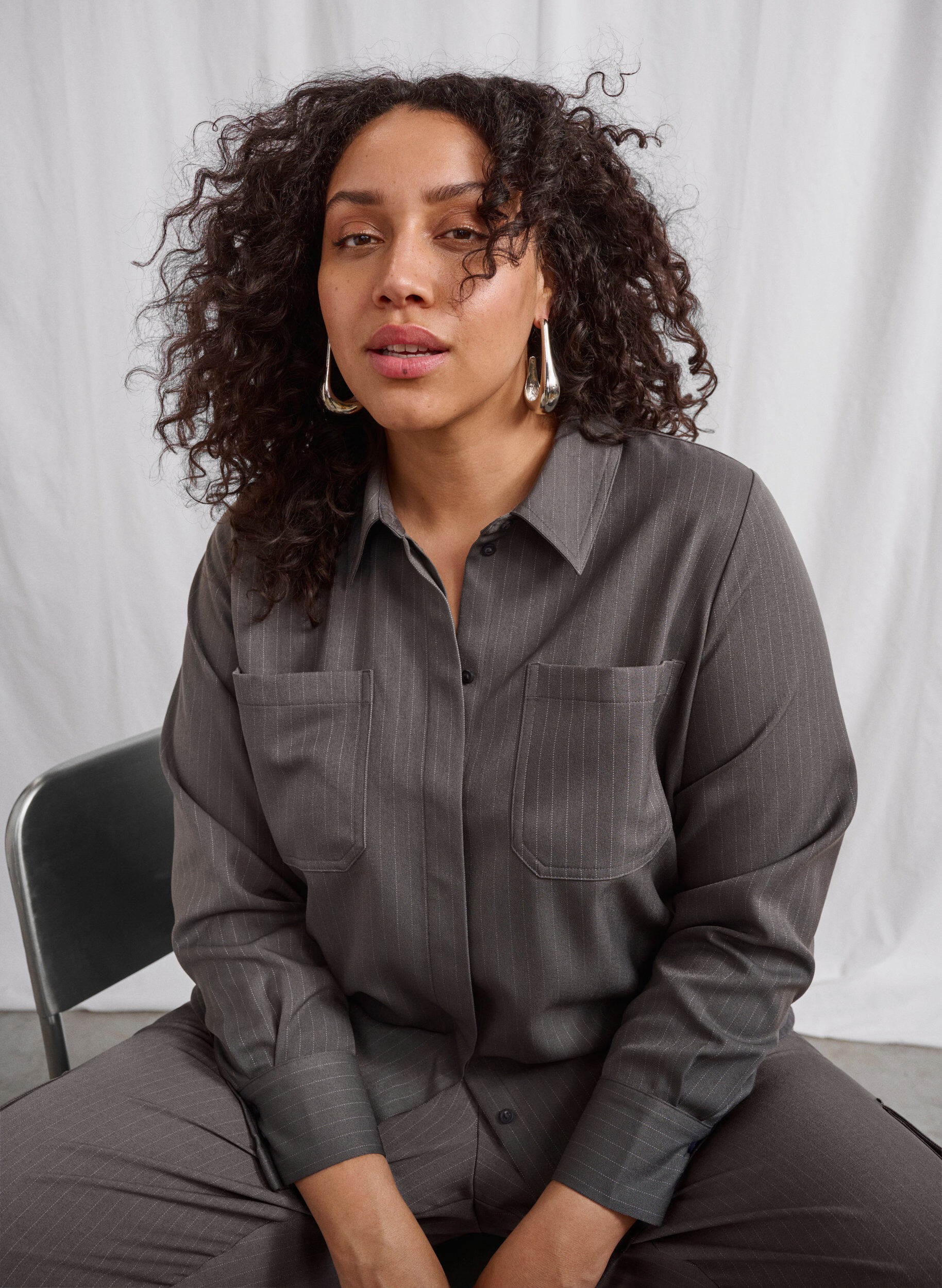 Zizzi  Chemise milleraies &agrave; col et poches de poitrine, Dark Shadow Pin St., Image image number 0