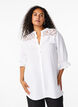 Chemise longue en viscose avec détail en dentelle, Bright White, Model image number 0