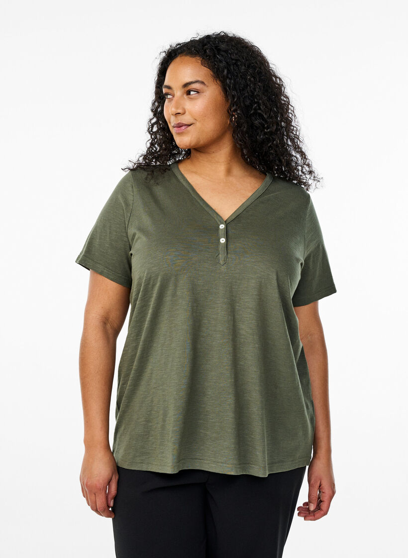 T-shirt dot&eacute; de boutons, Vert, Model image number 0
