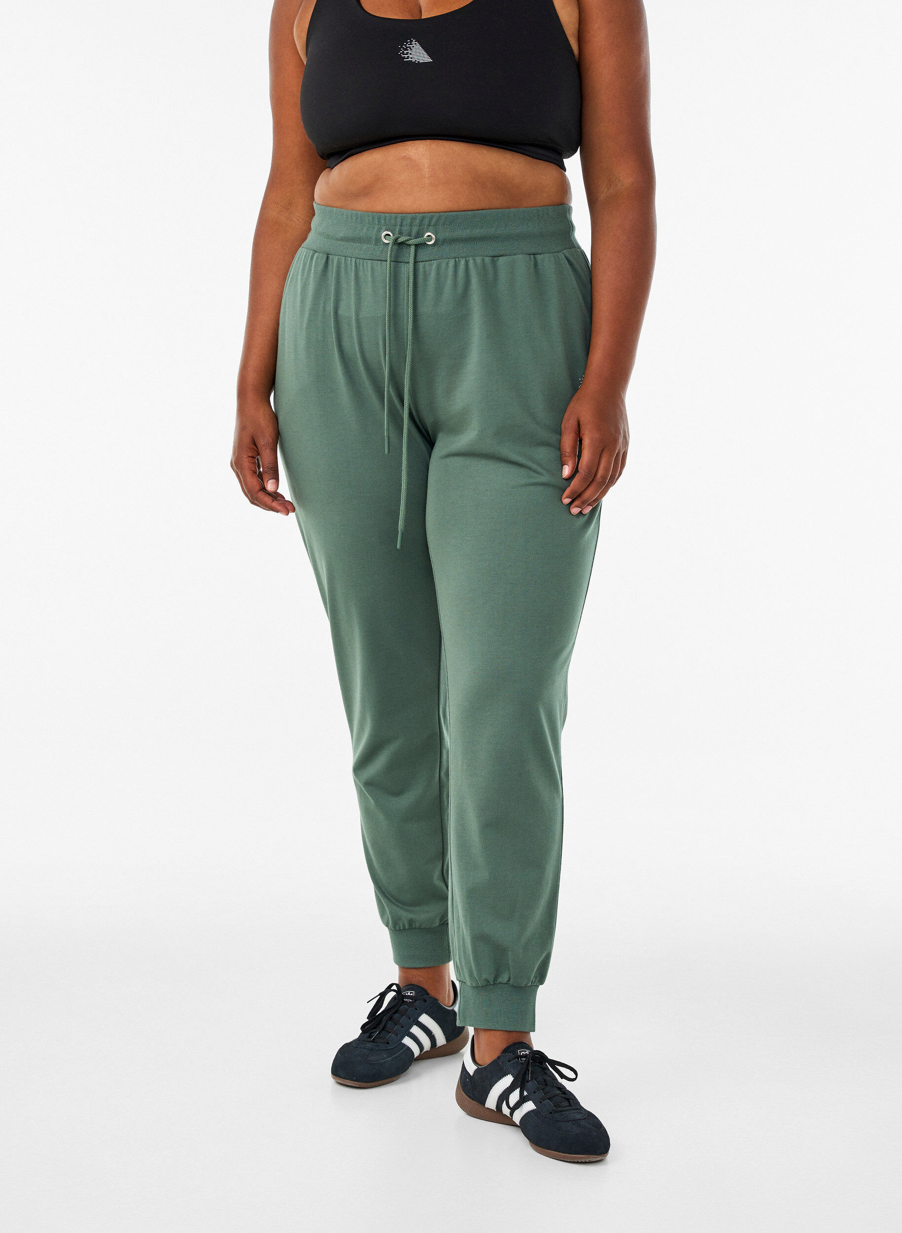 ZizziPantalon de sport ample avec des poches, Vert, Model image number 2