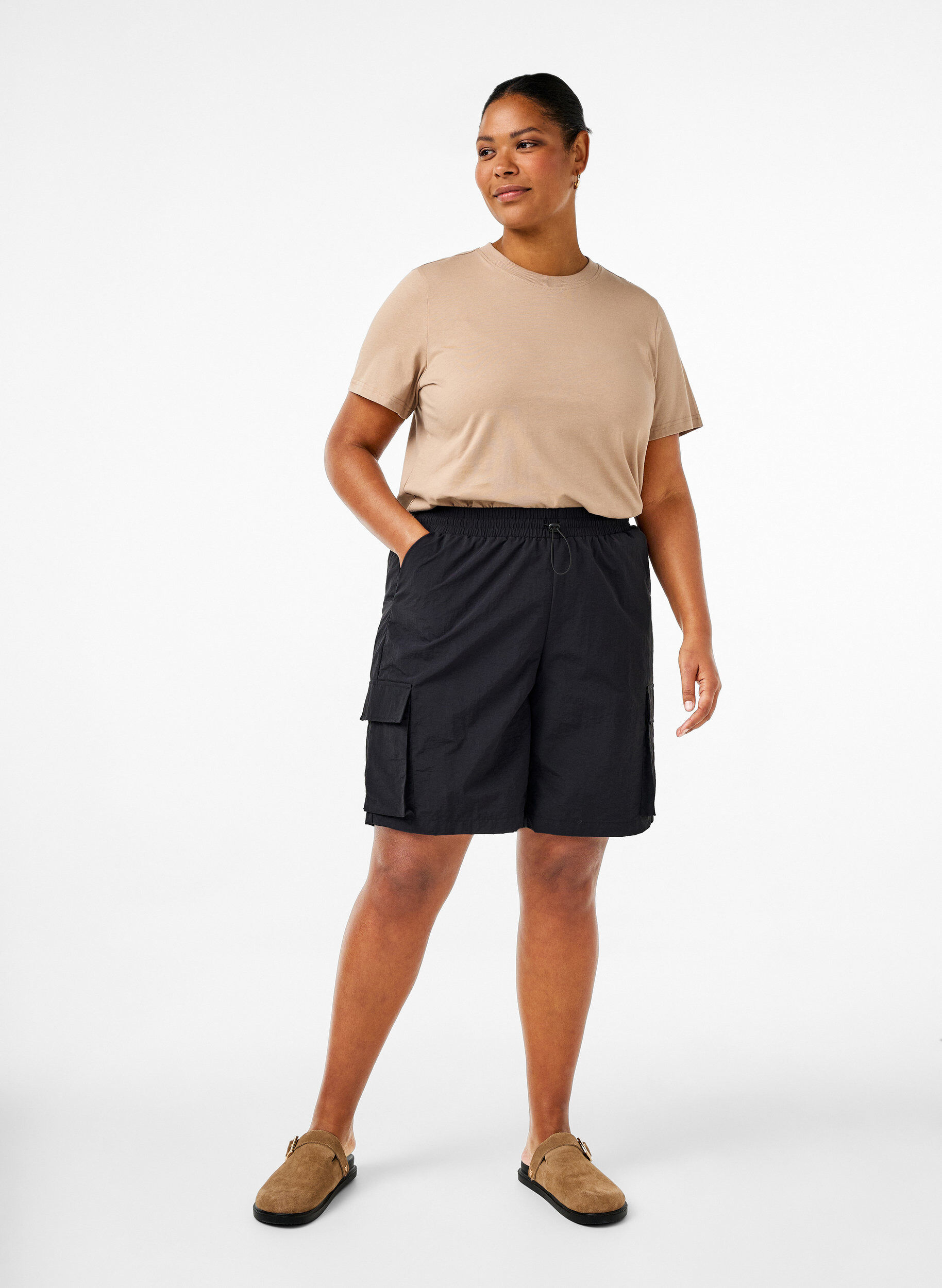 ZizziT-shirt basique en coton &agrave; col rond, Beige, Model image number 1