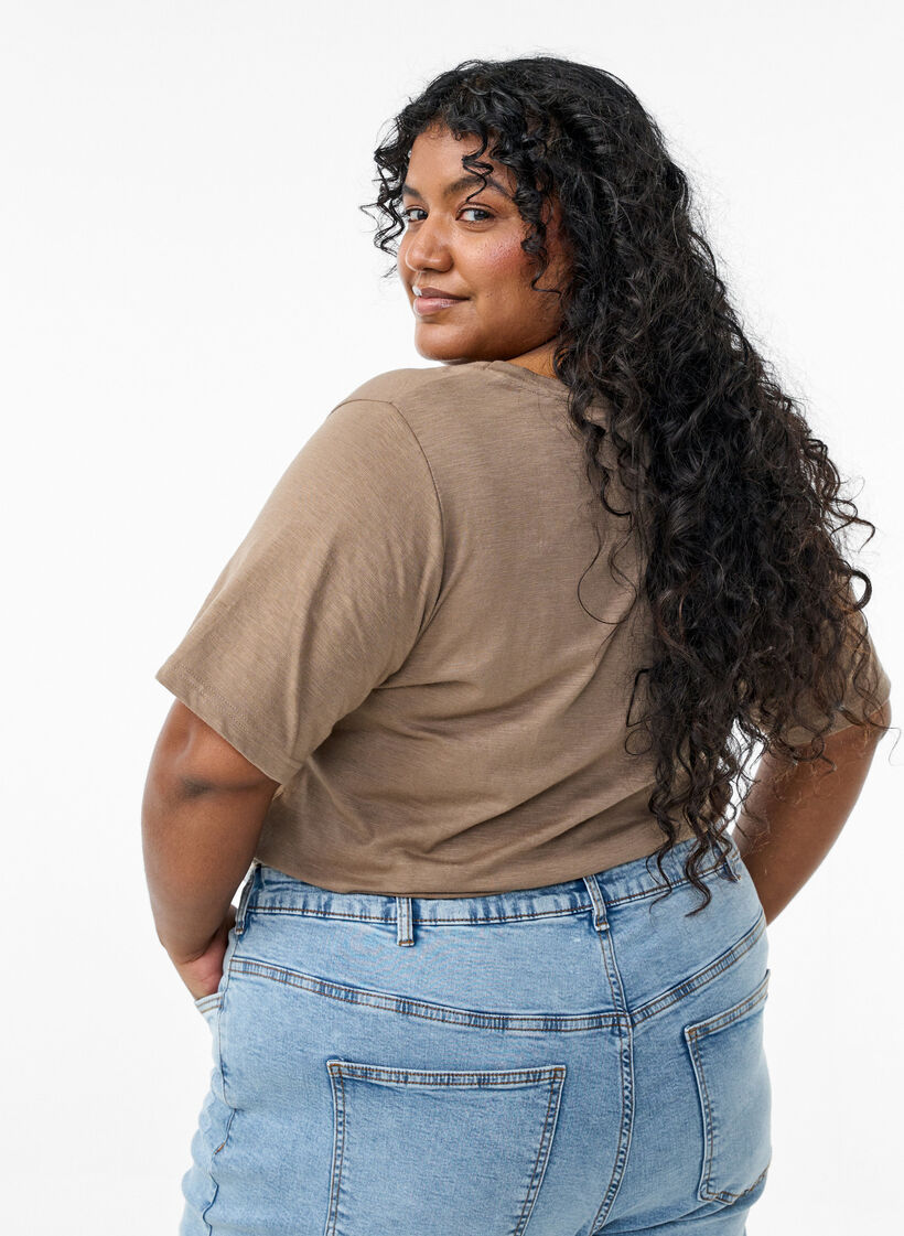 T-shirt basique &agrave; manches courtes avec col en V, Marron, Model image number 2