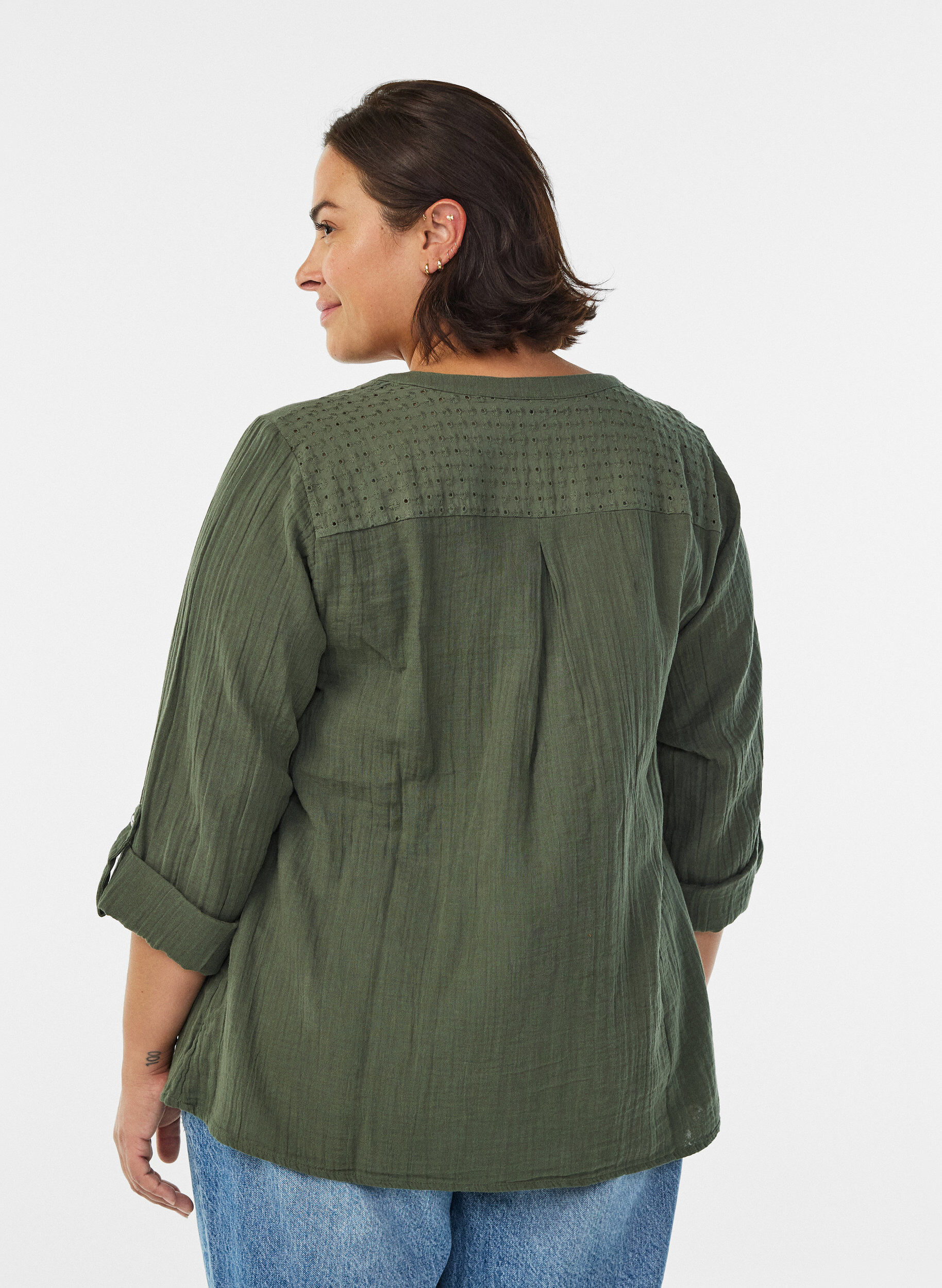 Zizzi Blouse en mousseline de coton avec broderie anglaise, Vert, Model image number 2