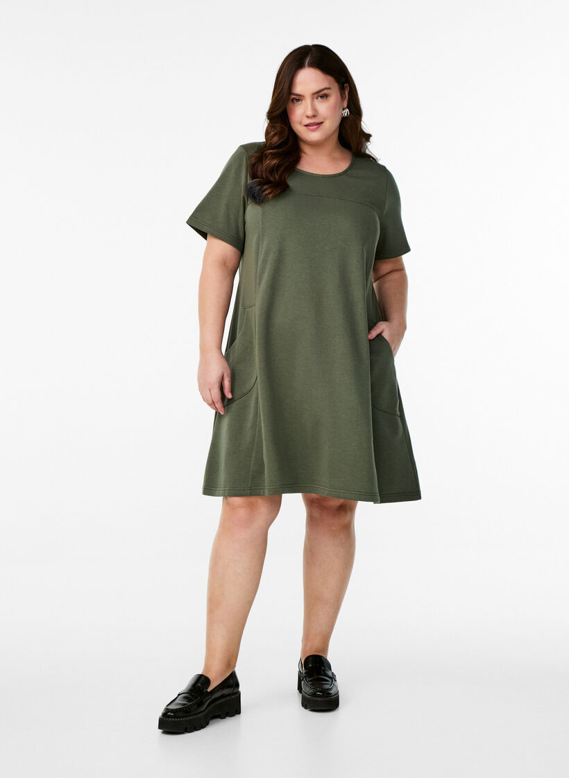 Robe en jersey &agrave; manches courtes et poches, Vert, Model image number 1