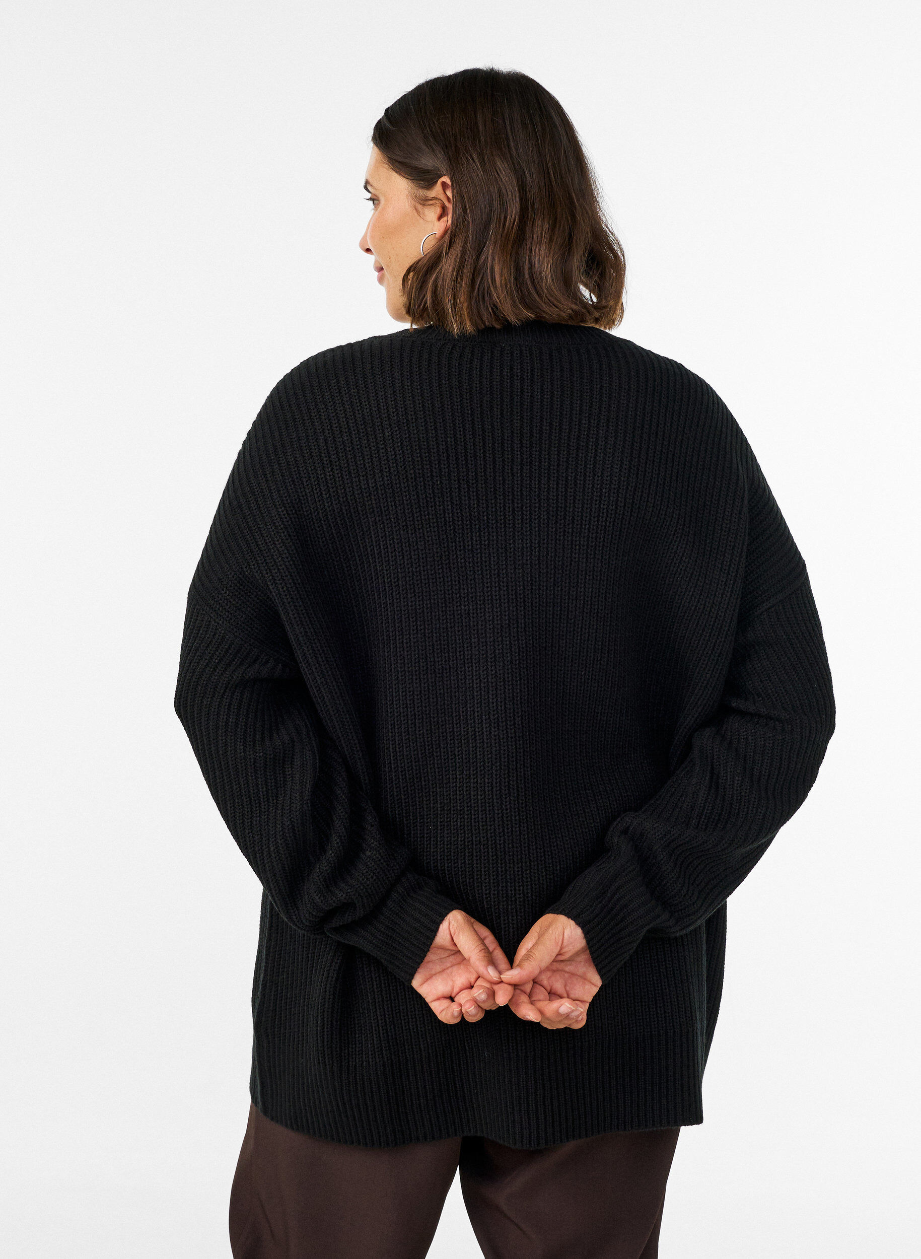 ZizziBlouse longue en maille c&ocirc;tel&eacute;e avec col en V, Noir, Model image number 2