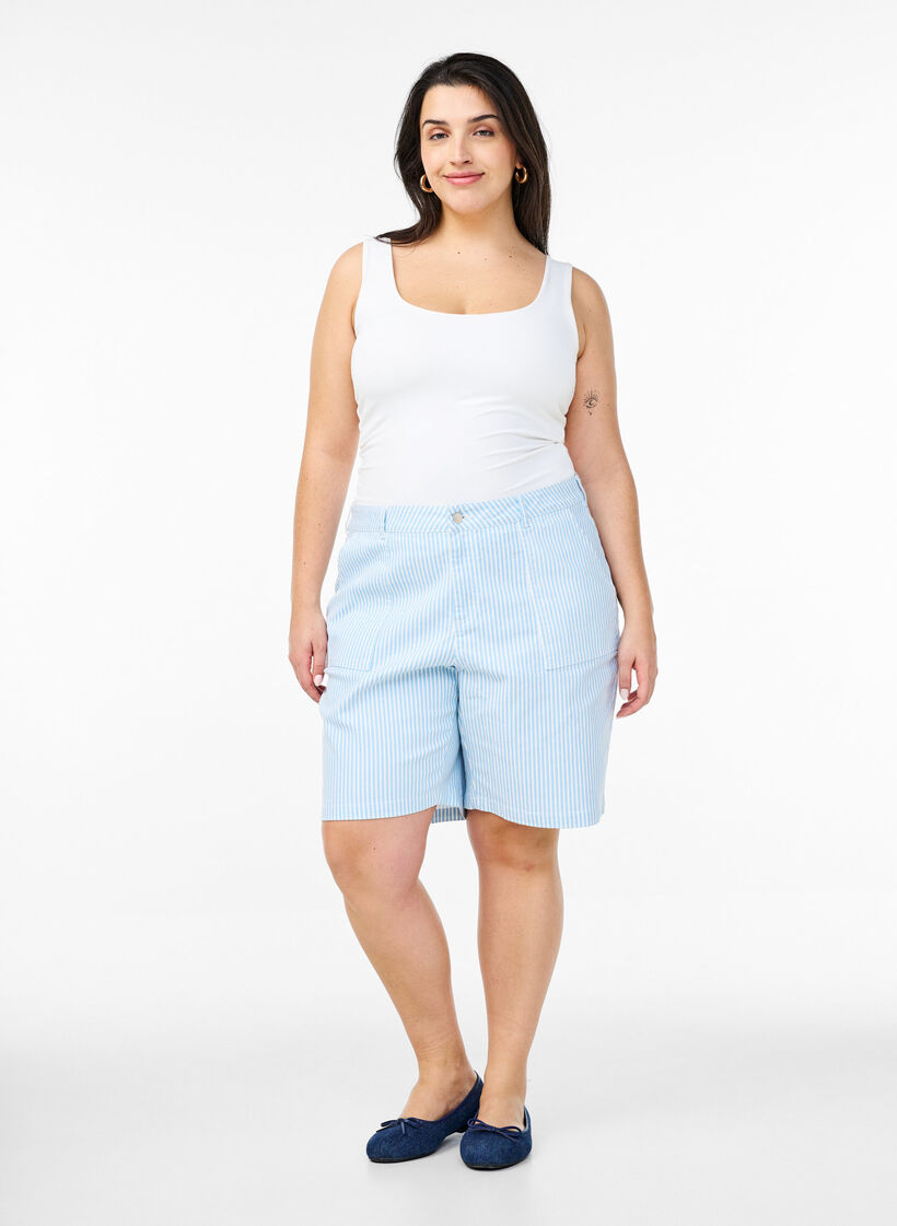 Bermuda rayé à taille haute, Bleu Clair, Model image number 1