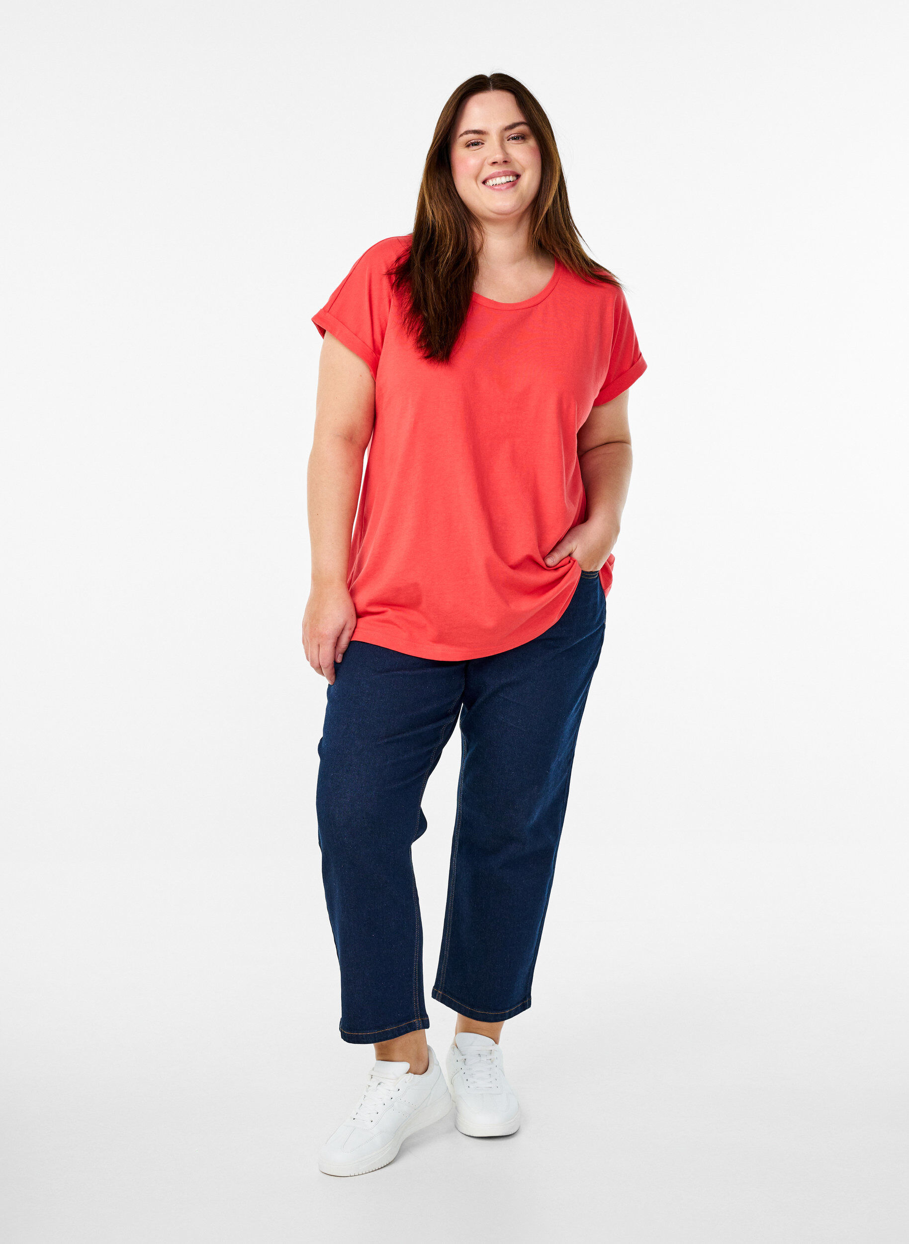 Zizzi T-shirt &agrave; manches courtes en m&eacute;lange de coton, Rouge, Model image number 1