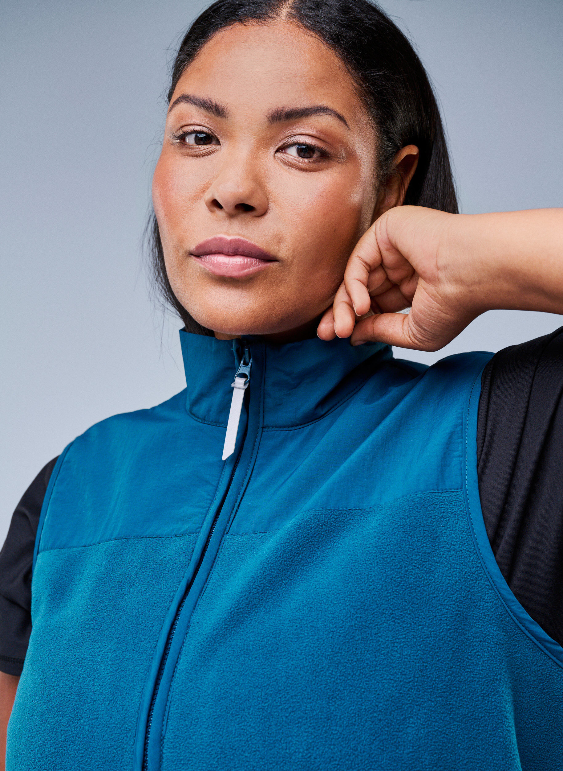 Gilet en polaire avec col montant et poches