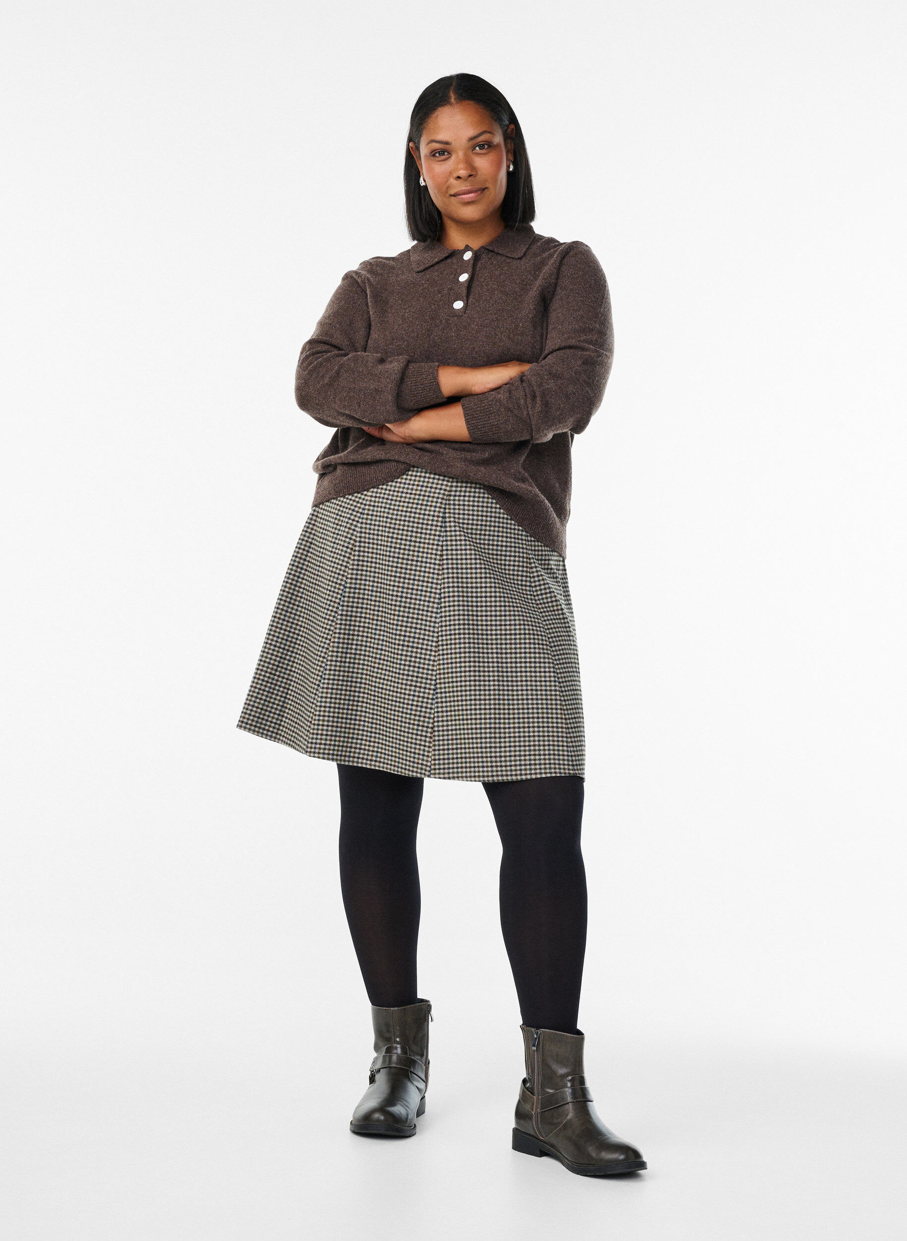 Zizzi Jupe courte &agrave; coupe &eacute;vas&eacute;e, Marron, Model image number 1