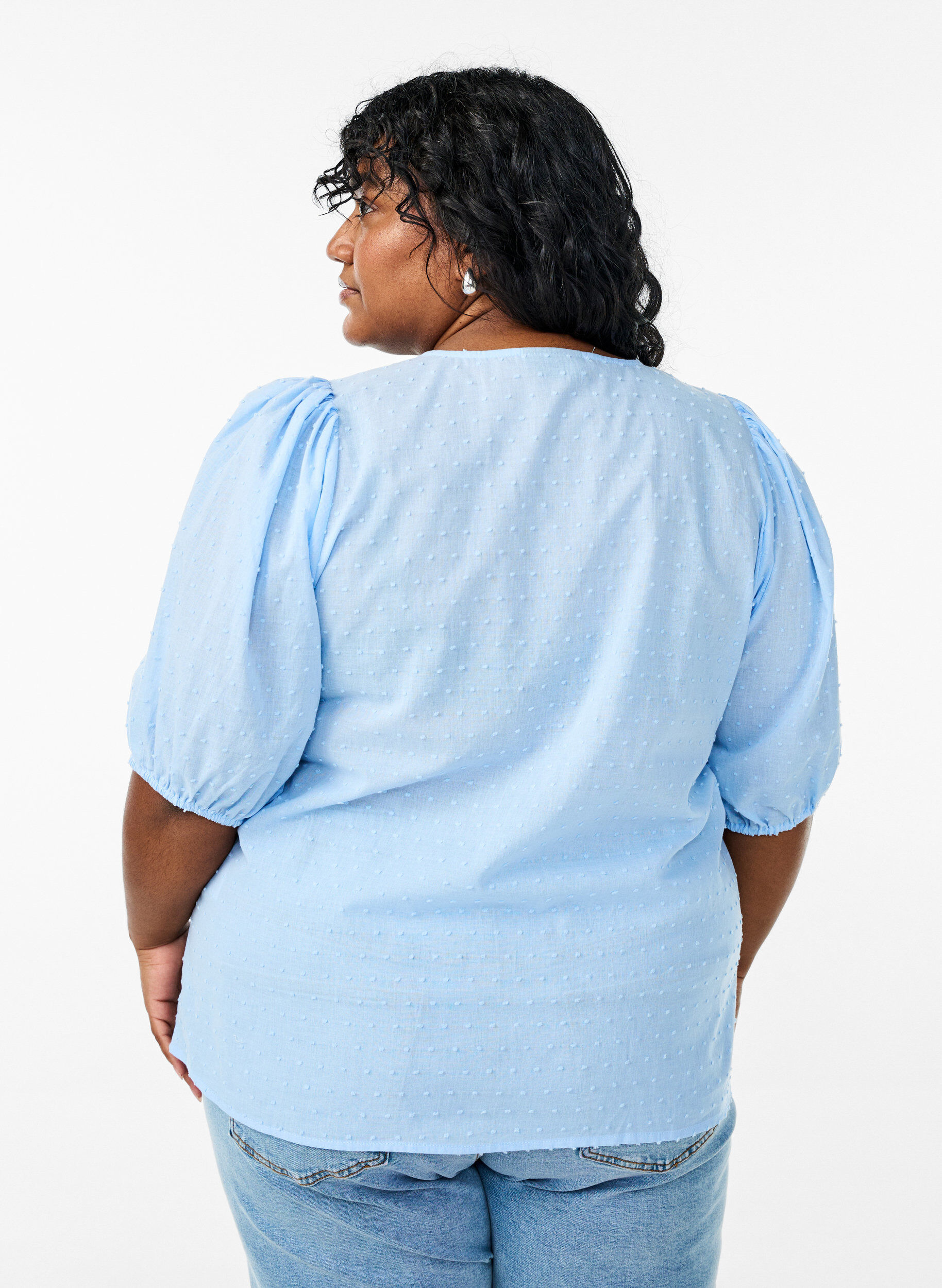 Zizzi Chemisier &agrave; cordon d'attache et &agrave; texture &agrave; pois, Bleu Clair, Model image number 2