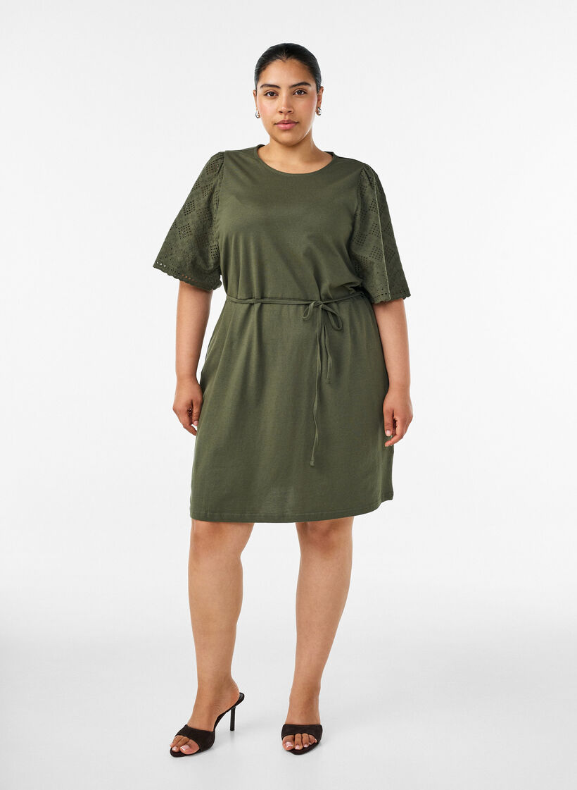 Robe en coton avec manches en broderie anglaise et ceinture &agrave; nouer, Vert, Model image number 1