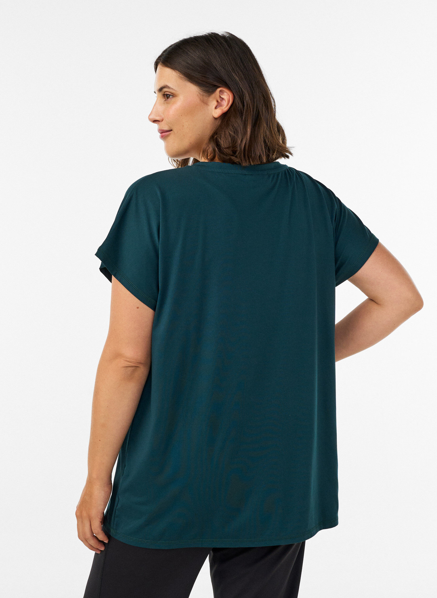 ZizziLoose training t-shirt with V-neck, Vert fonc&eacute;, Model image number 2