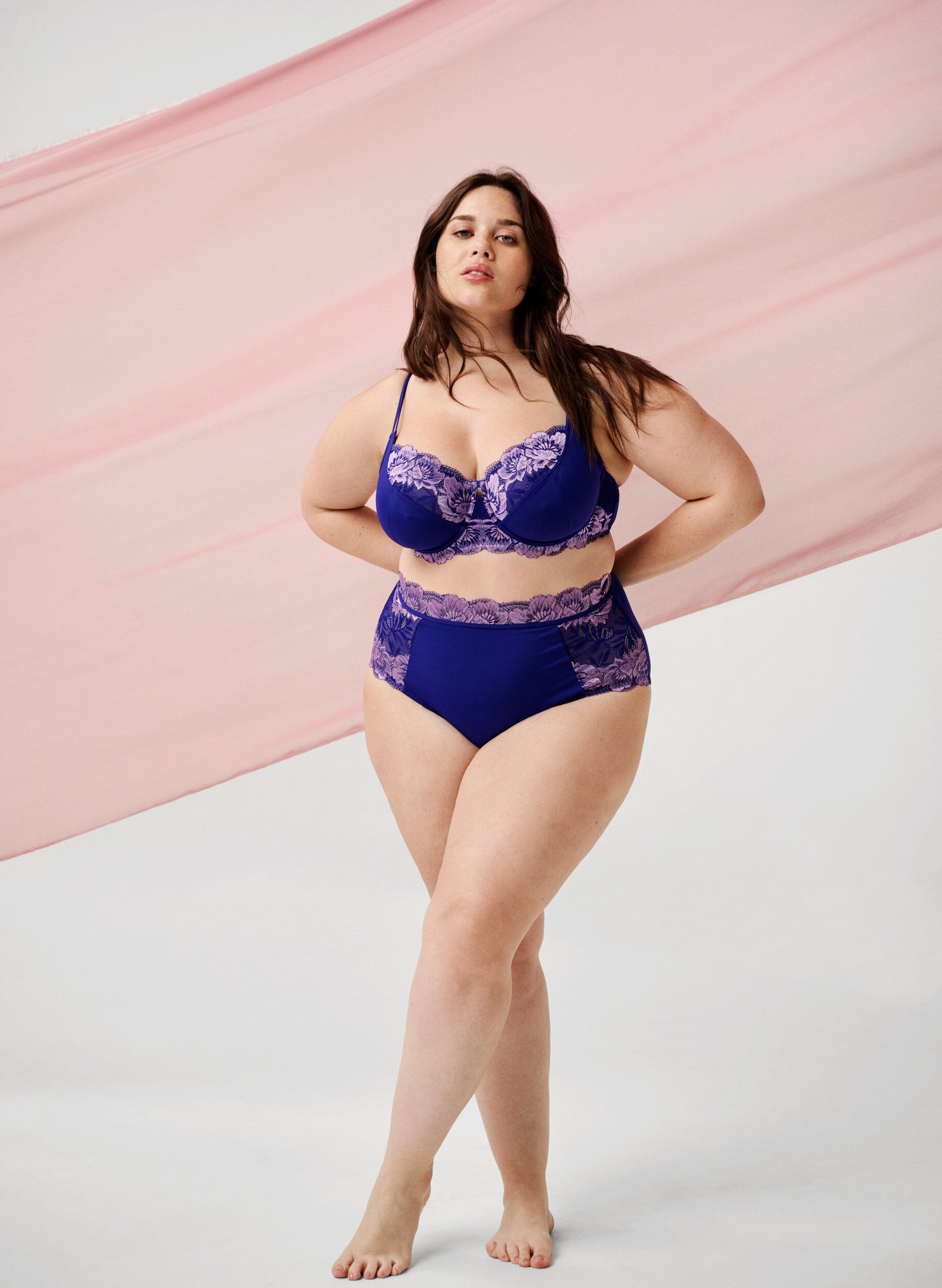 Zizzi Soutien-gorge int&eacute;gral avec armature et dentelle, Clematis Blue ASS, Image image number 0