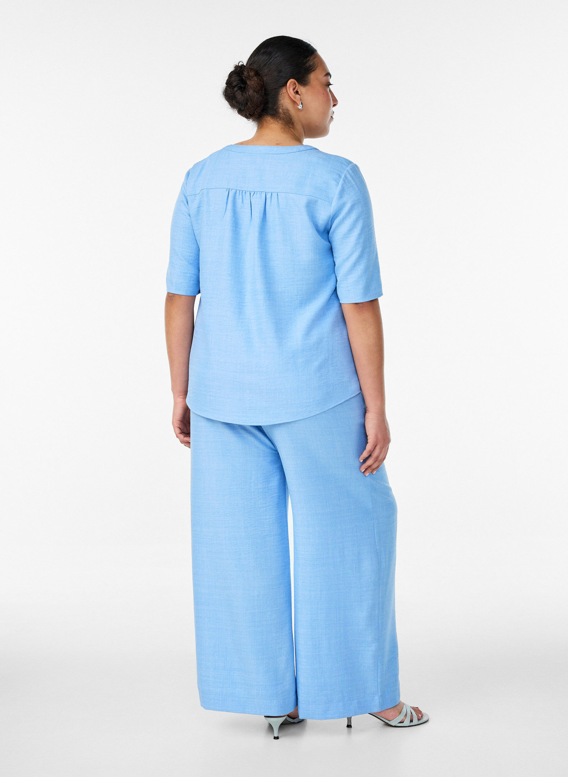 ZizziPantalon ample avec ceinture &eacute;lastique et poches, Bleu Clair, Model image number 1