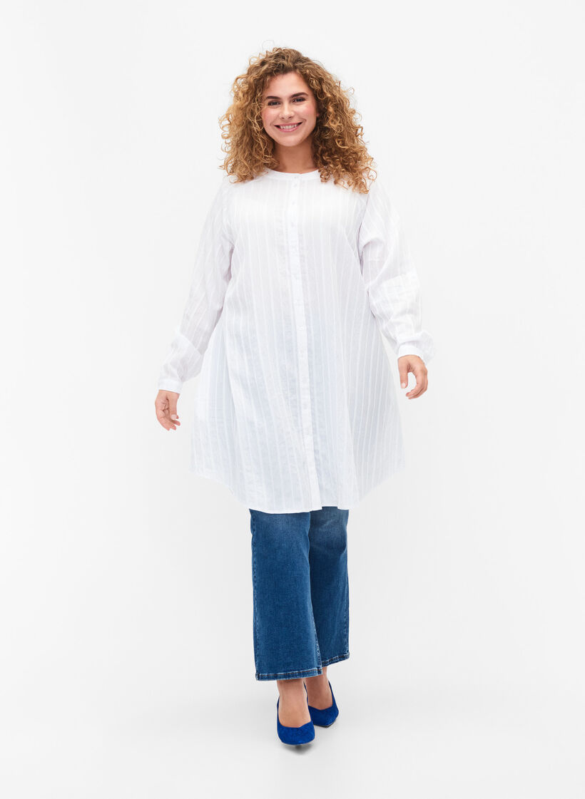 Chemise longue en viscose à structure rayée, Bright White, Model image number 2