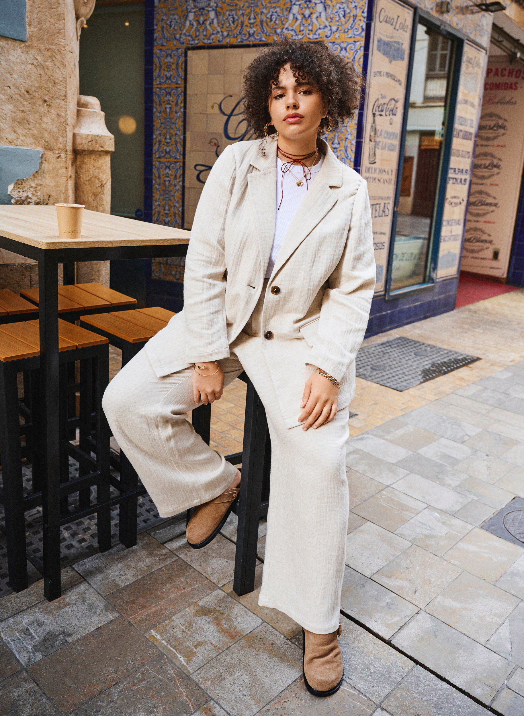 Zizzi Pantalon de costume con&ccedil;u dans un m&eacute;lange de mat&eacute;riaux contenant du lin, Rainy Day, Image image number 0