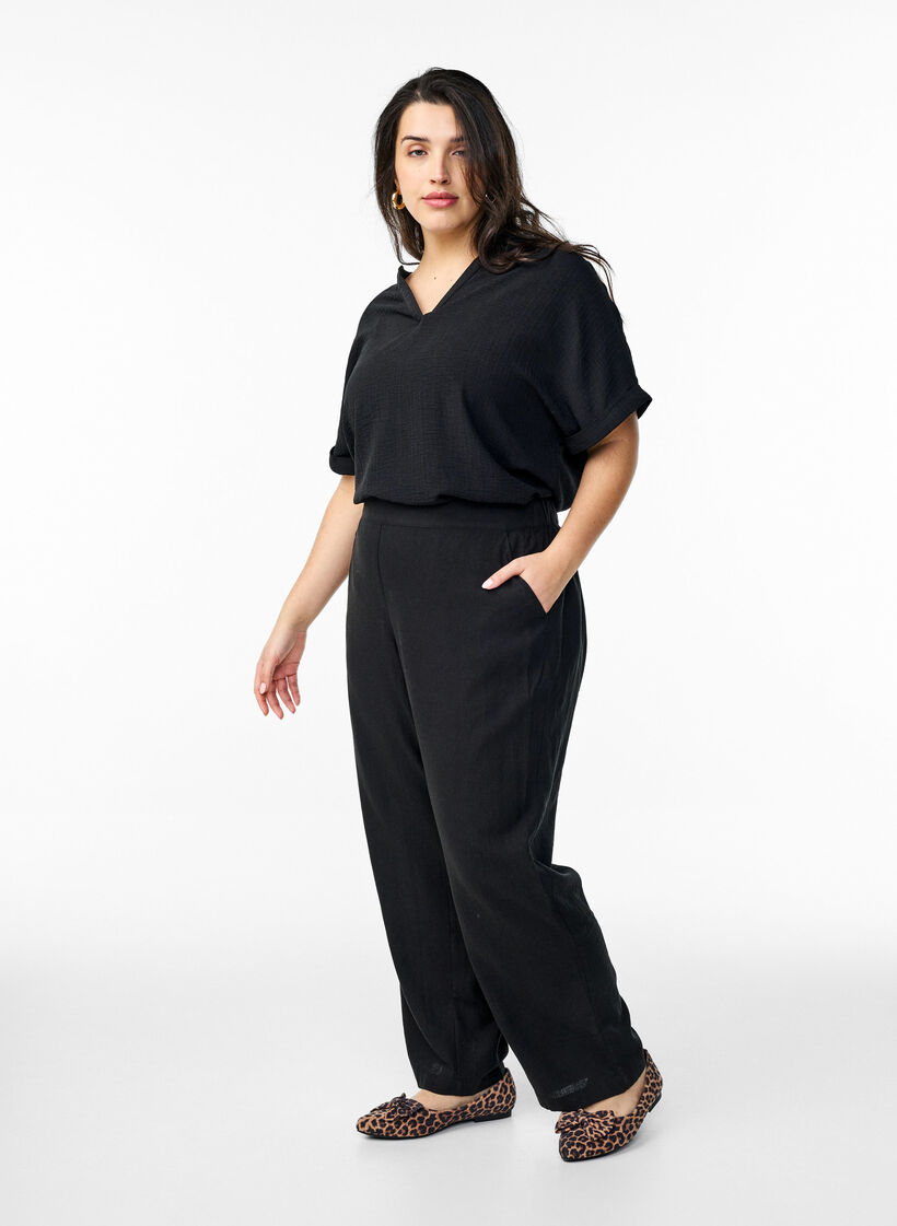 Pantalon ample en lin et viscose, Noir, Model image number 0