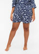 Short de nuit en coton fleuri, V. Indigo Flower AOP, Model image number 2
