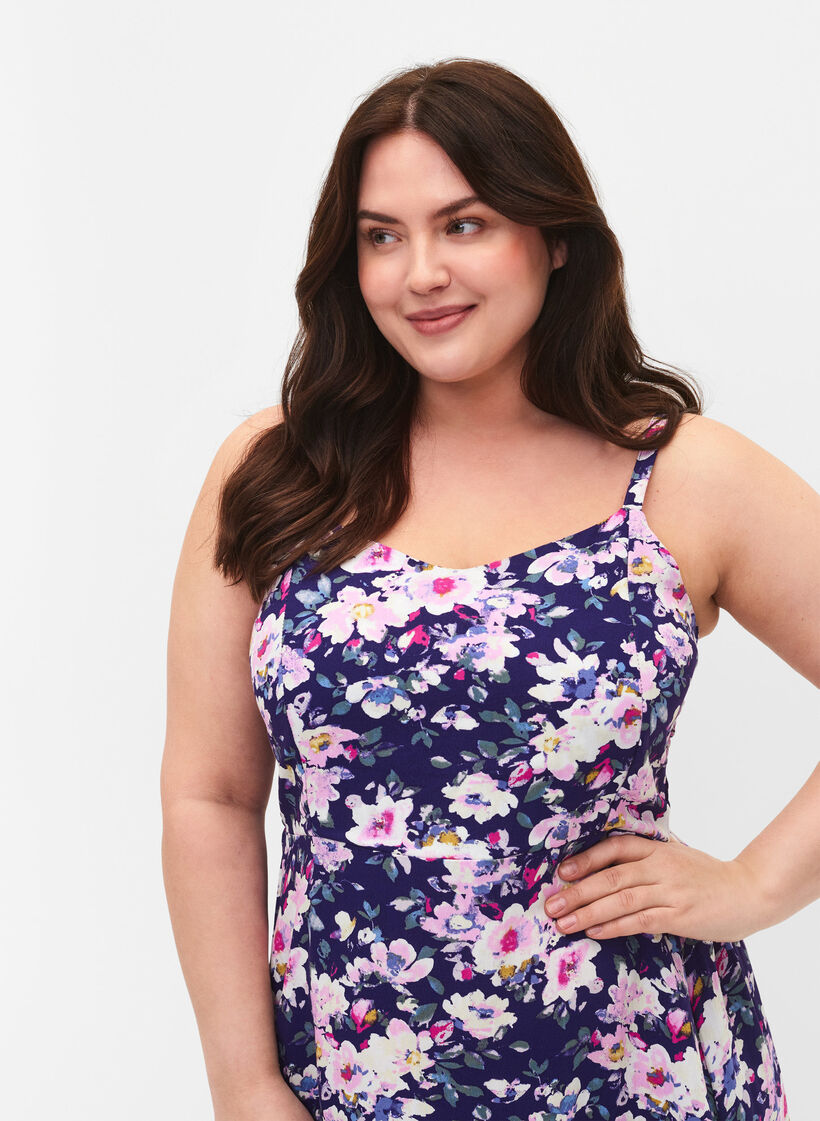 Robe à bretelles en viscose florale avec smocking, Blue Flower, Model image number 2