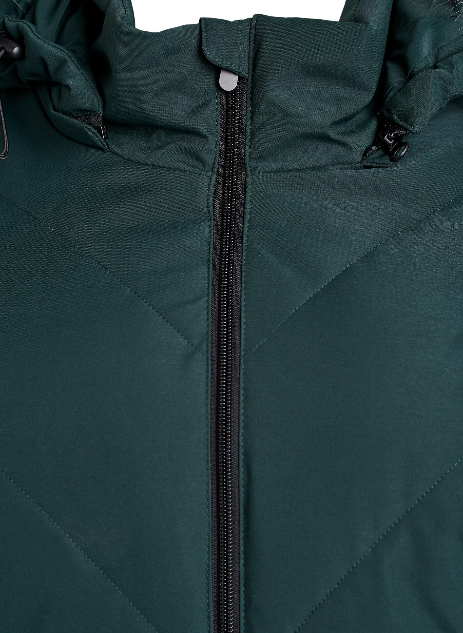 Zizzi Long manteau d'hiver &agrave; fermeture &agrave; attaches et col en fausse fourrure, Vert fonc&eacute;, Packshot image number 2