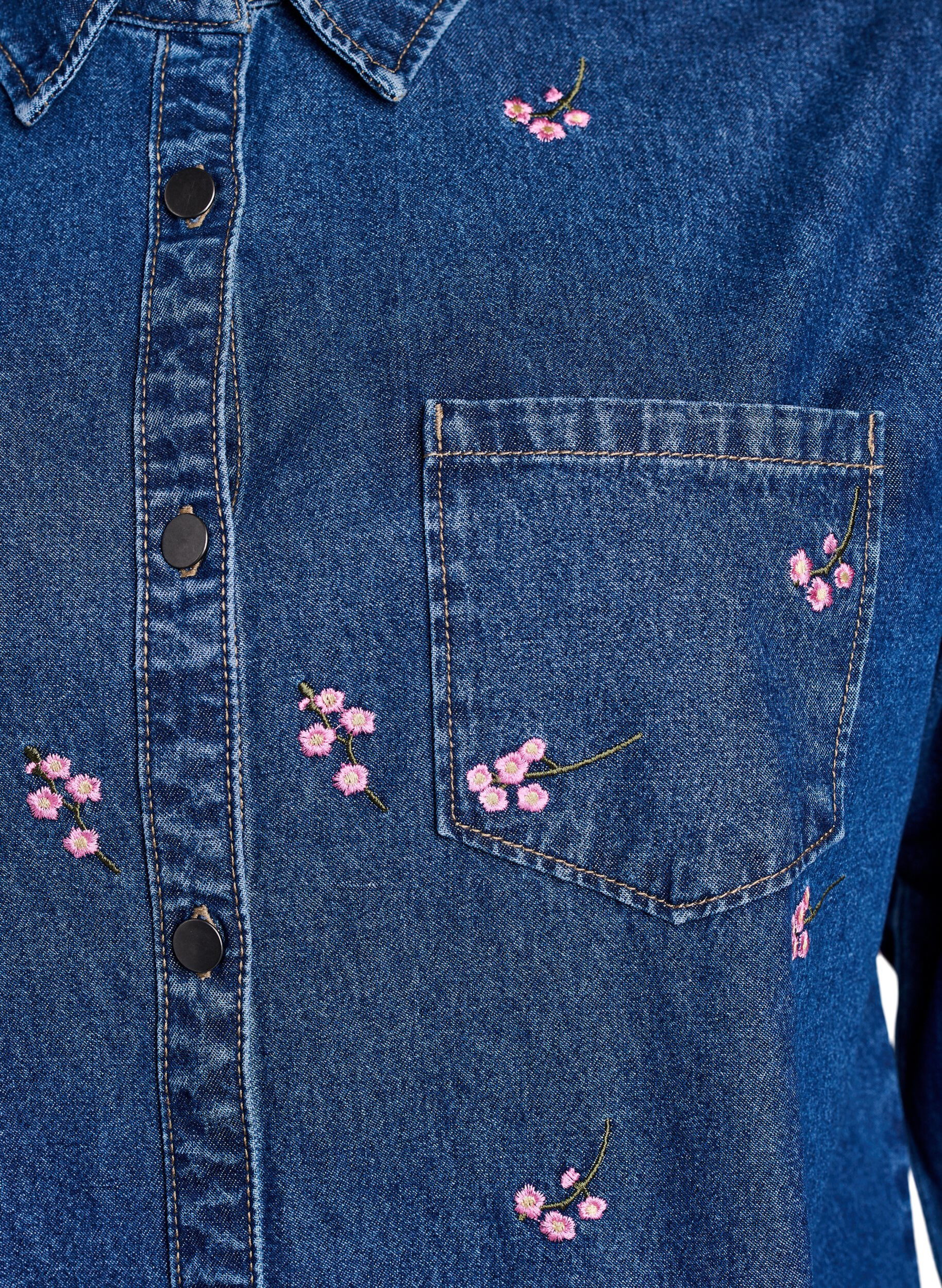 Zizzi Chemise en denim avec des fraises brod&eacute;es, Bleu, Packshot image number 2