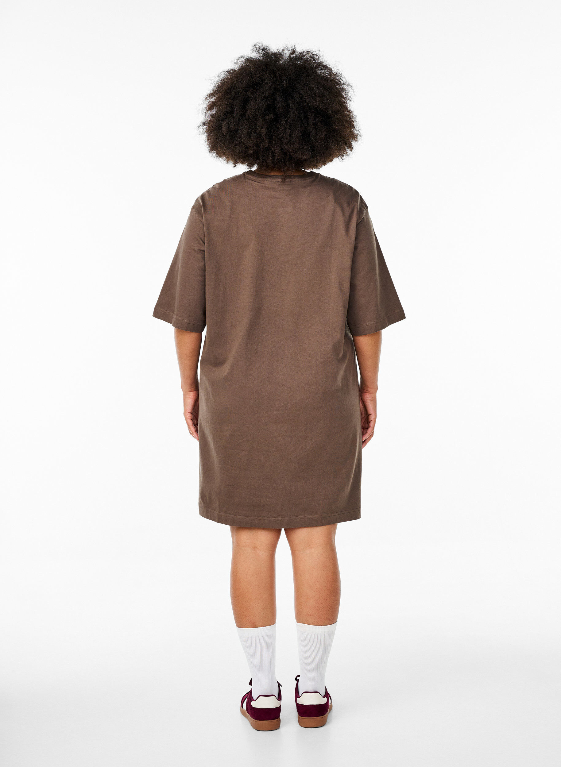 Zizzi Robe t-shirt en coton jusqu'aux genoux, Marron, Model image number 2