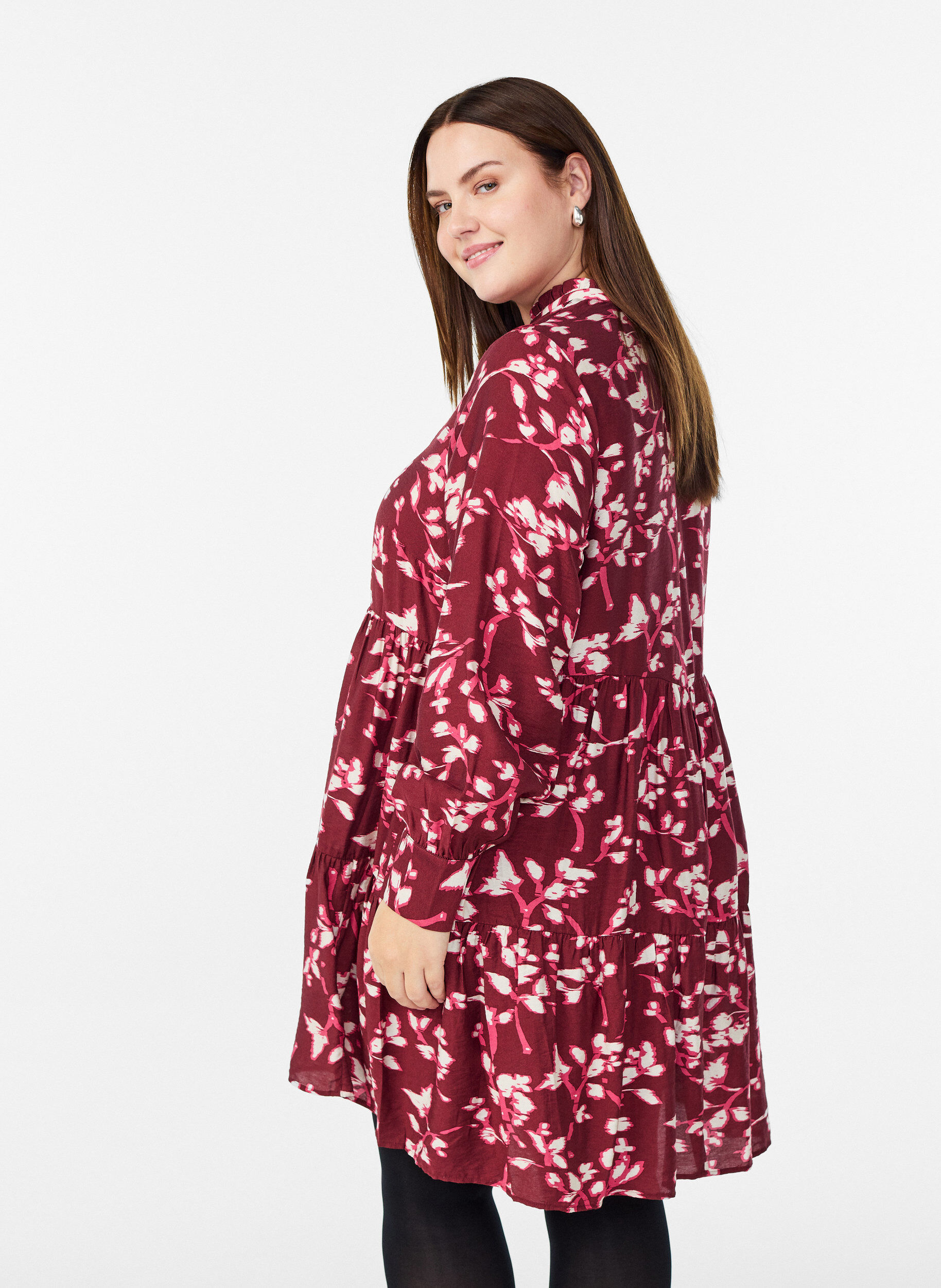 Zizzi Robe trap&egrave;ze avec col &agrave; volants, Rouge, Model image number 2