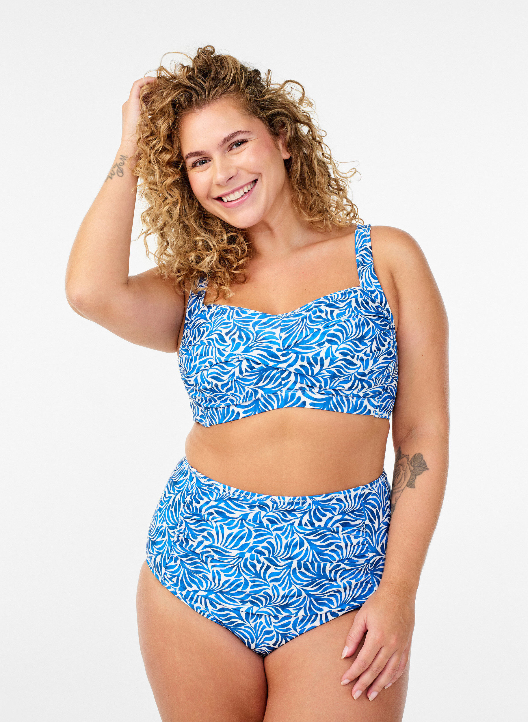Zizzi Culotte de bikini imprim&eacute;e et taille haute, Bleu, Model image number 0