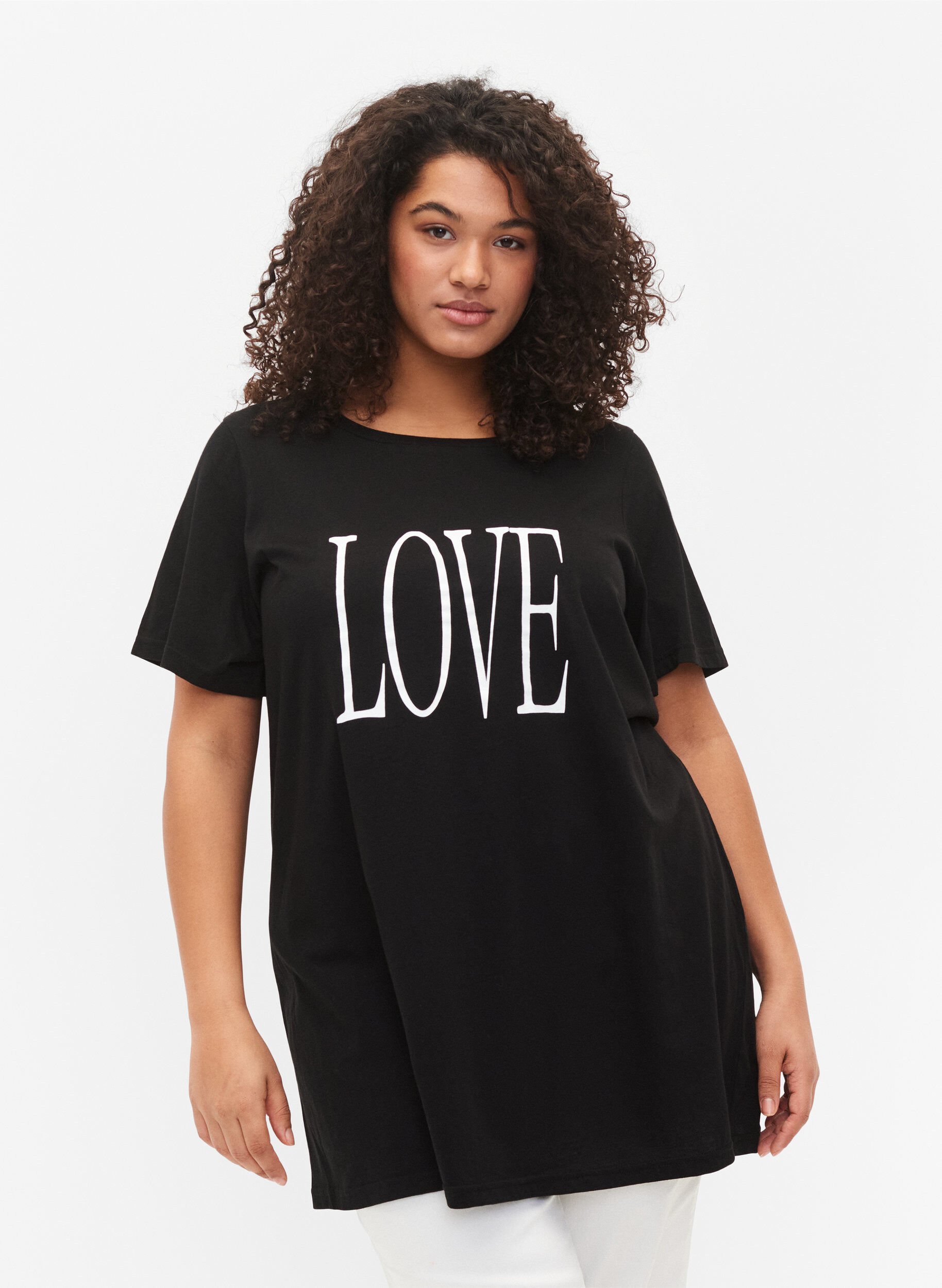 Zizzi T-shirt oversize avec imprim&eacute;, Black W. Love, Model image number 0