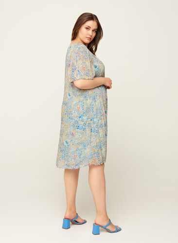 Belle robe plissée fleurs , Light Blue Multi AOP, Model image number 1