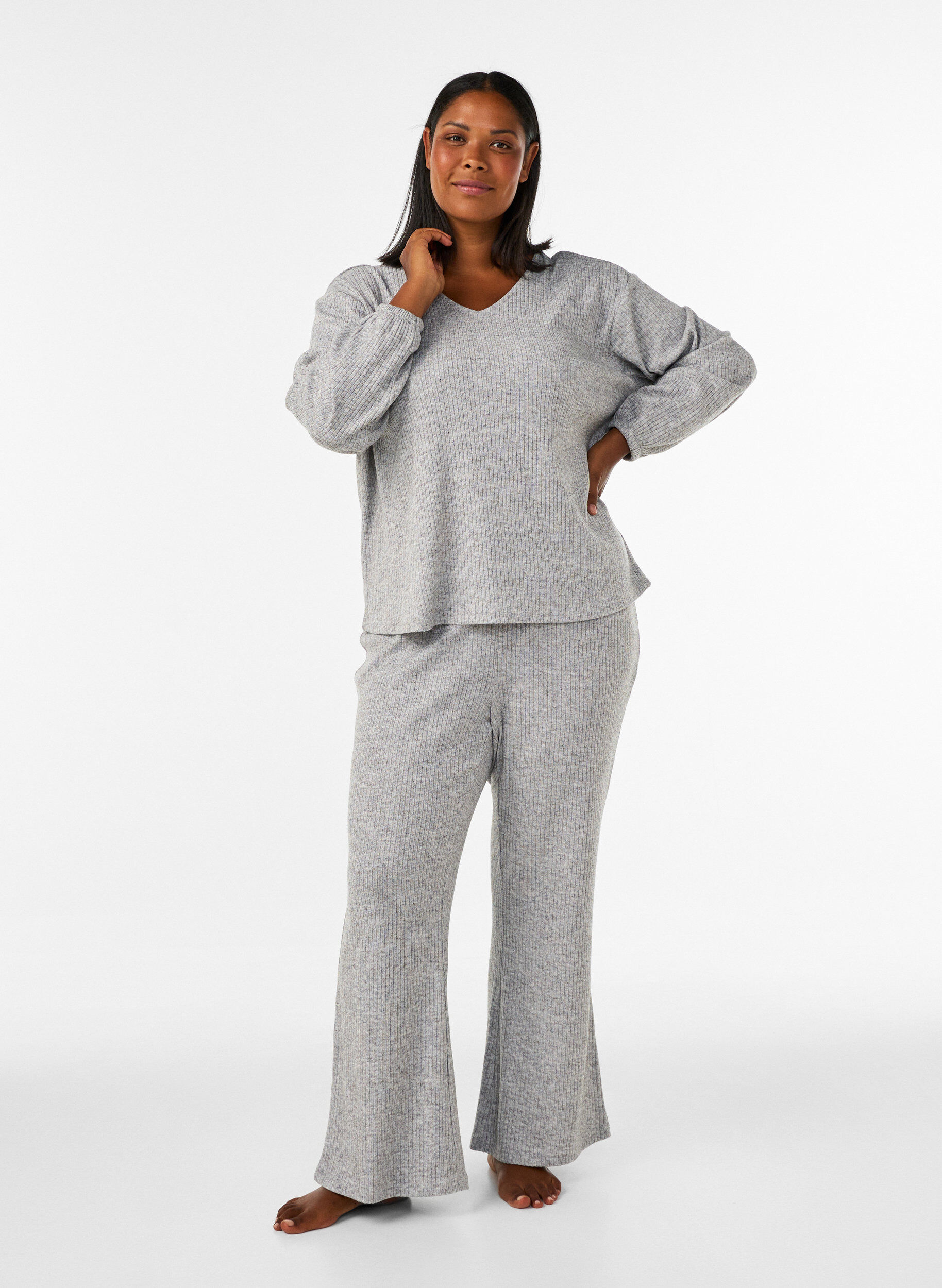 ZizziBlouse en jersey c&ocirc;tel&eacute; avec col en V, Gris, Model image number 1