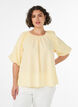 Blouse &agrave; petits carreaux avec une encolure &eacute;lastiqu&eacute;e et des manches coude, Jaune clair, Model image number 0