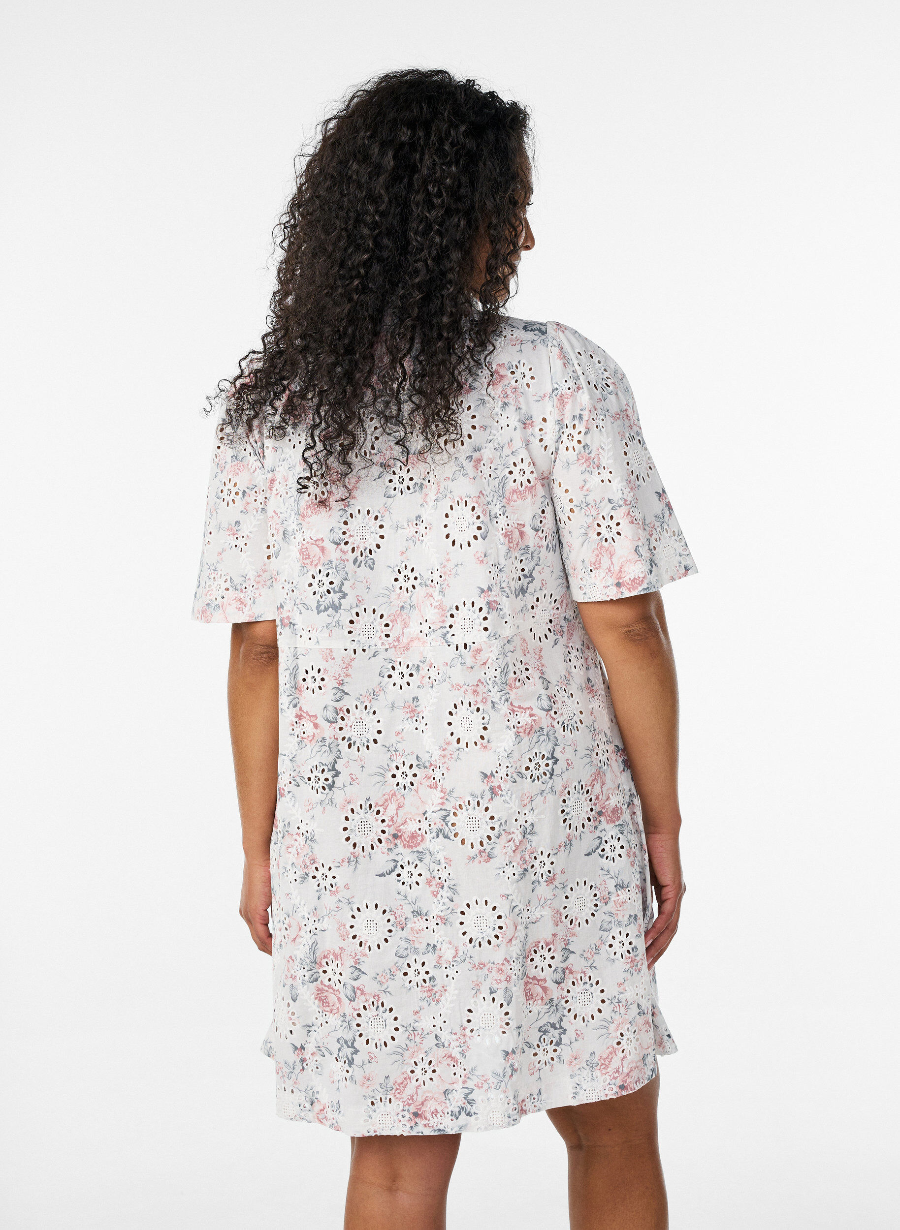 ZizziRobe en coton &agrave; imprim&eacute; floral et broderie anglaise, Vanille, Model image number 2