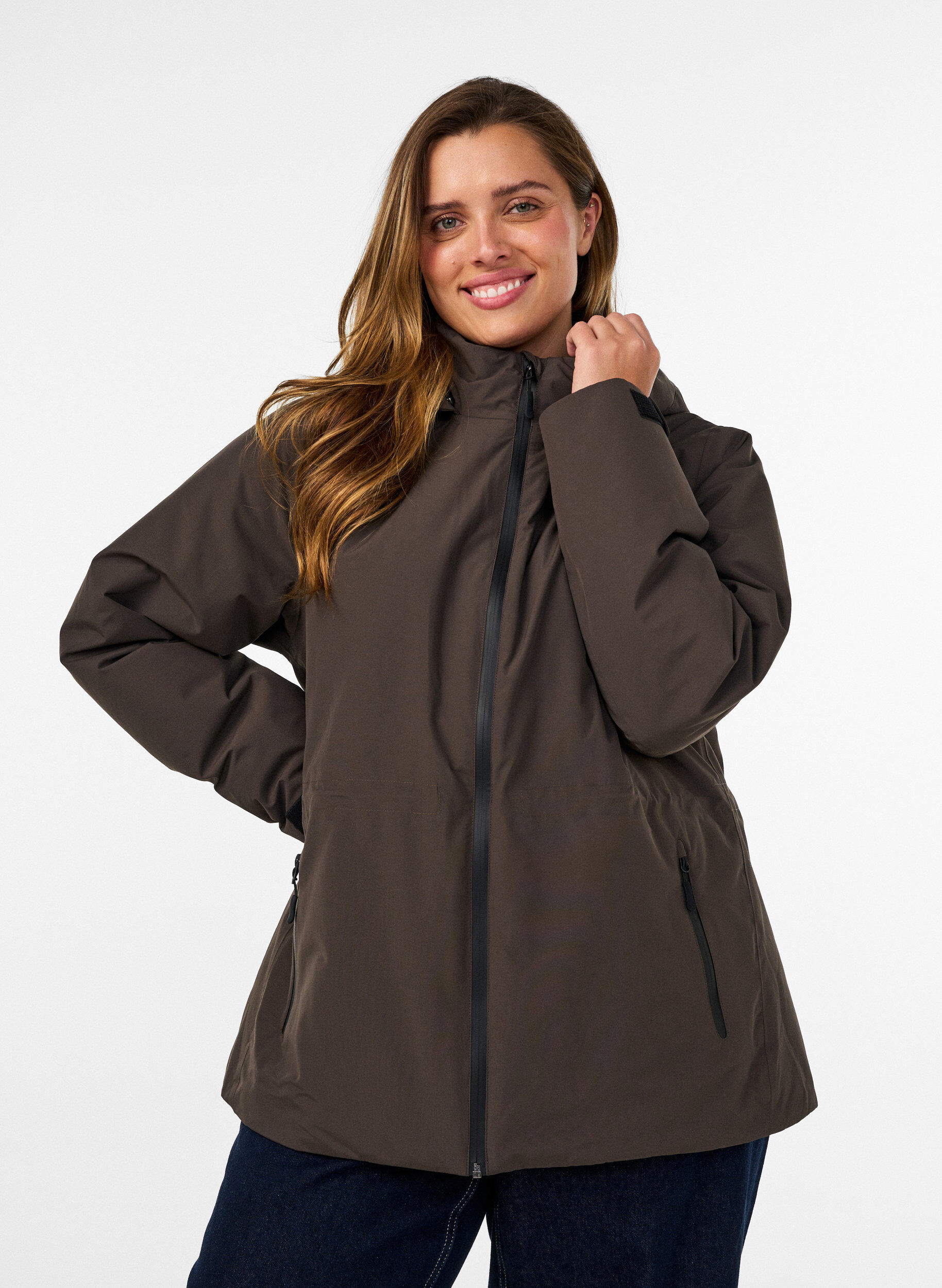 Veste d'hiver imperm&eacute;able avec capuche amovible, Marron, Model