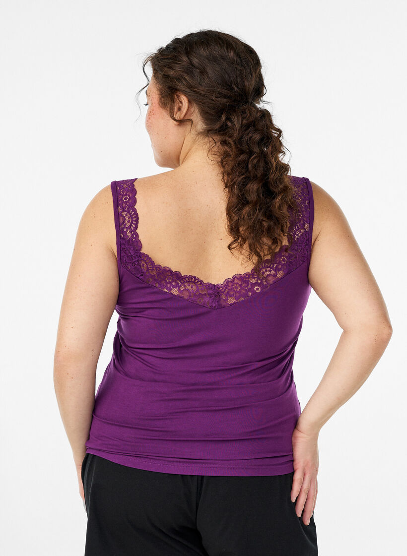 Top en viscose avec bord en dentelle, Violet, Model image number 2