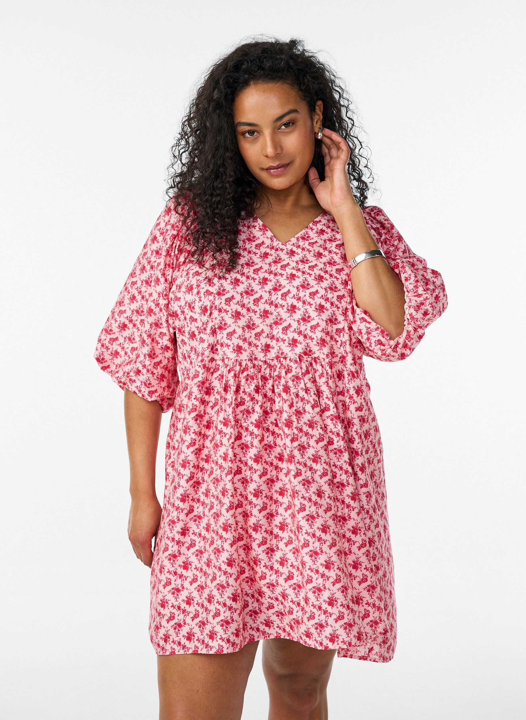 ZizziRobe courte en viscose avec une taille empire et des manches ballon, Rouge, Model image number 0