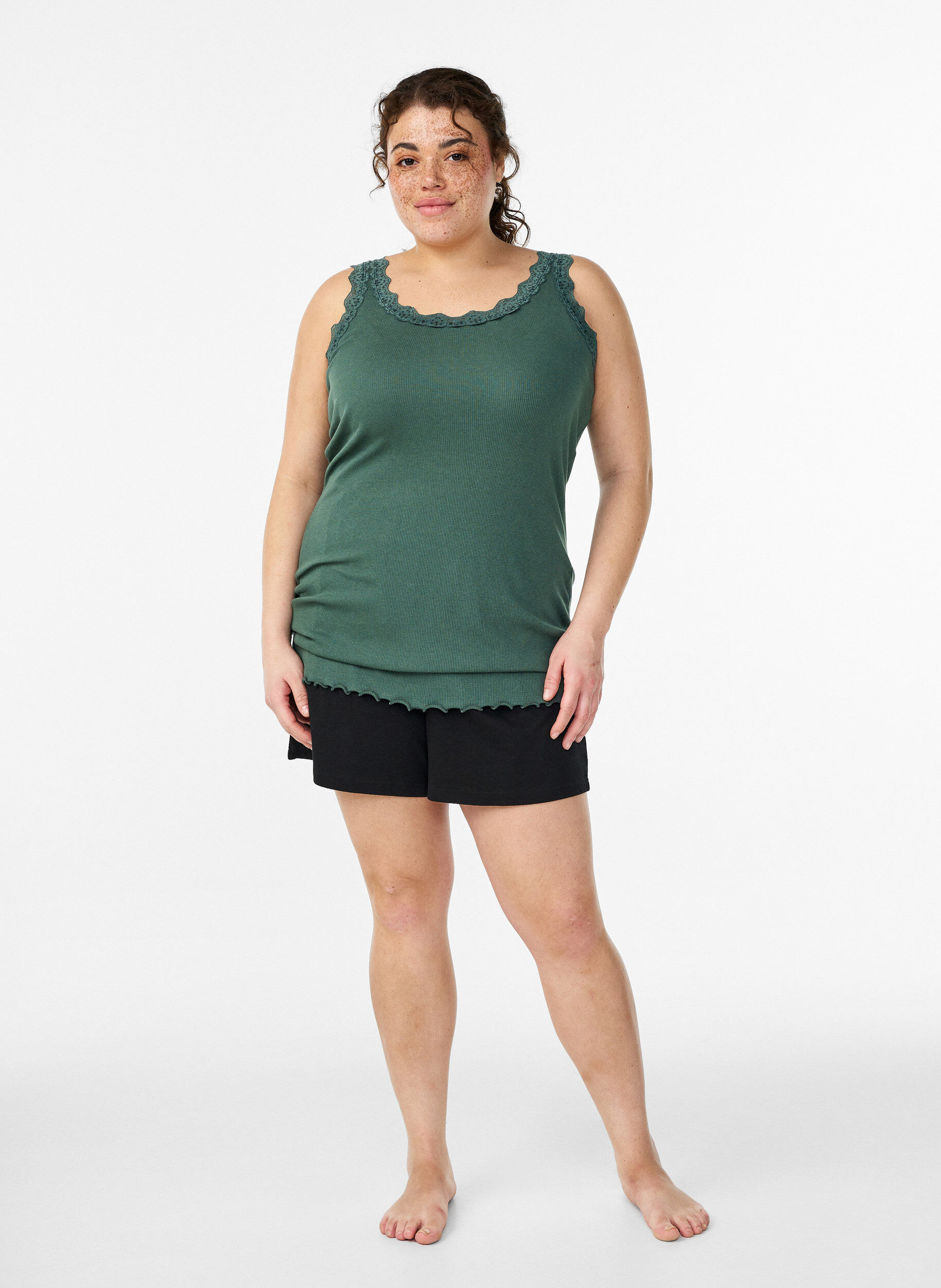 ZizziHaut avec bordure en dentelle, Vert fonc&eacute;, Model image number 1