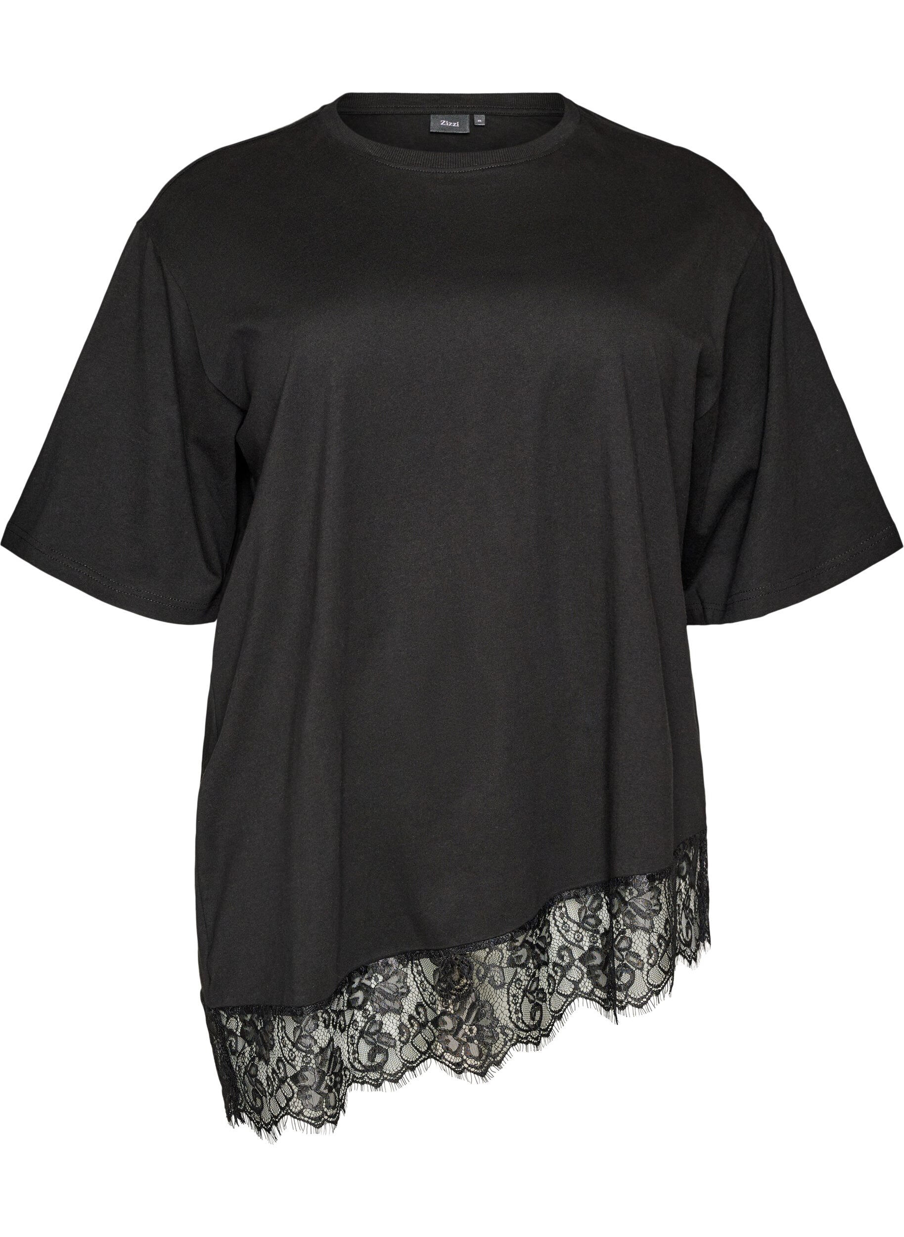 Zizzi T-shirt avec ourlet asym&eacute;trique en dentelle, Noir, Packshot image number 0