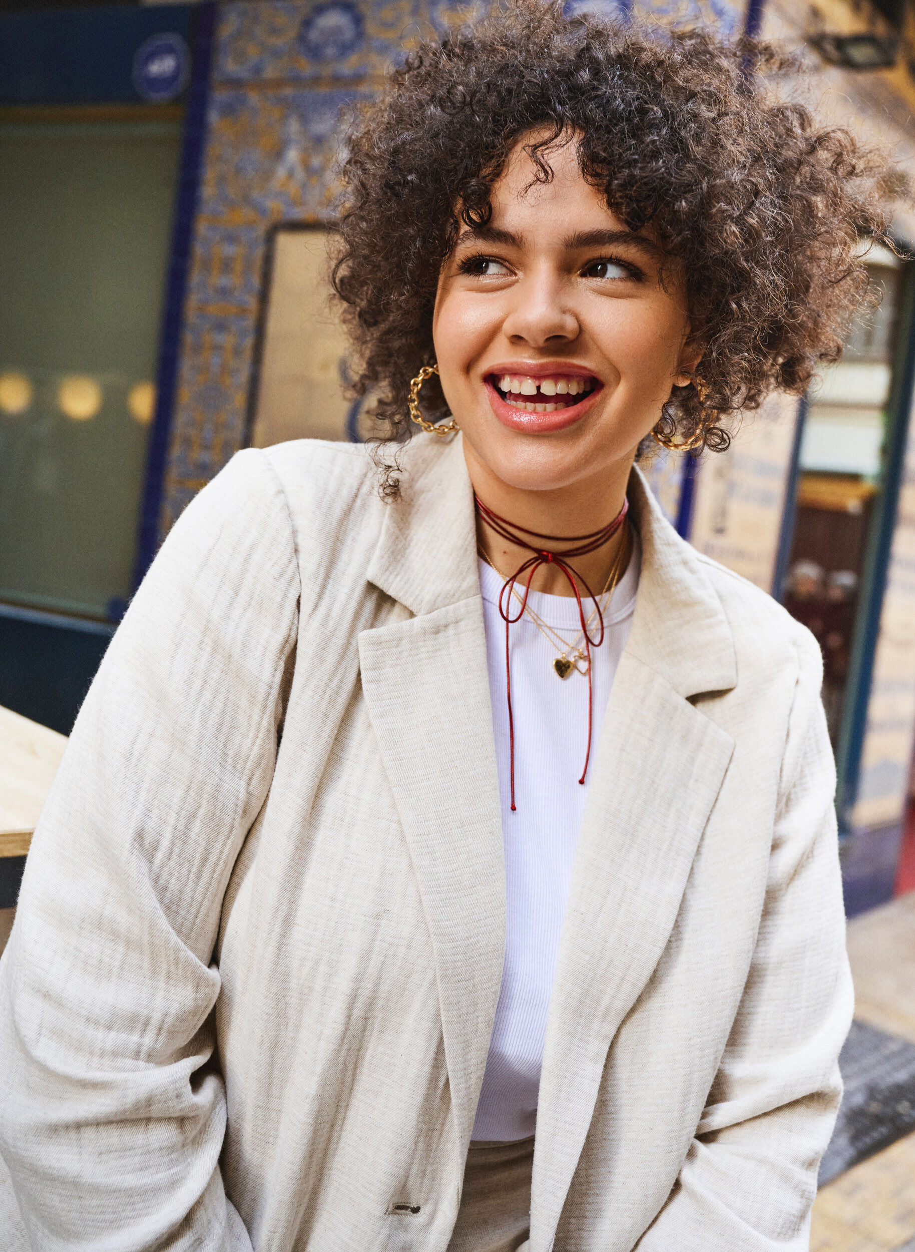 Zizzi Blazer con&ccedil;u dans un m&eacute;lange de mati&egrave;re contenant du lin, Rainy Day, Image image number 0