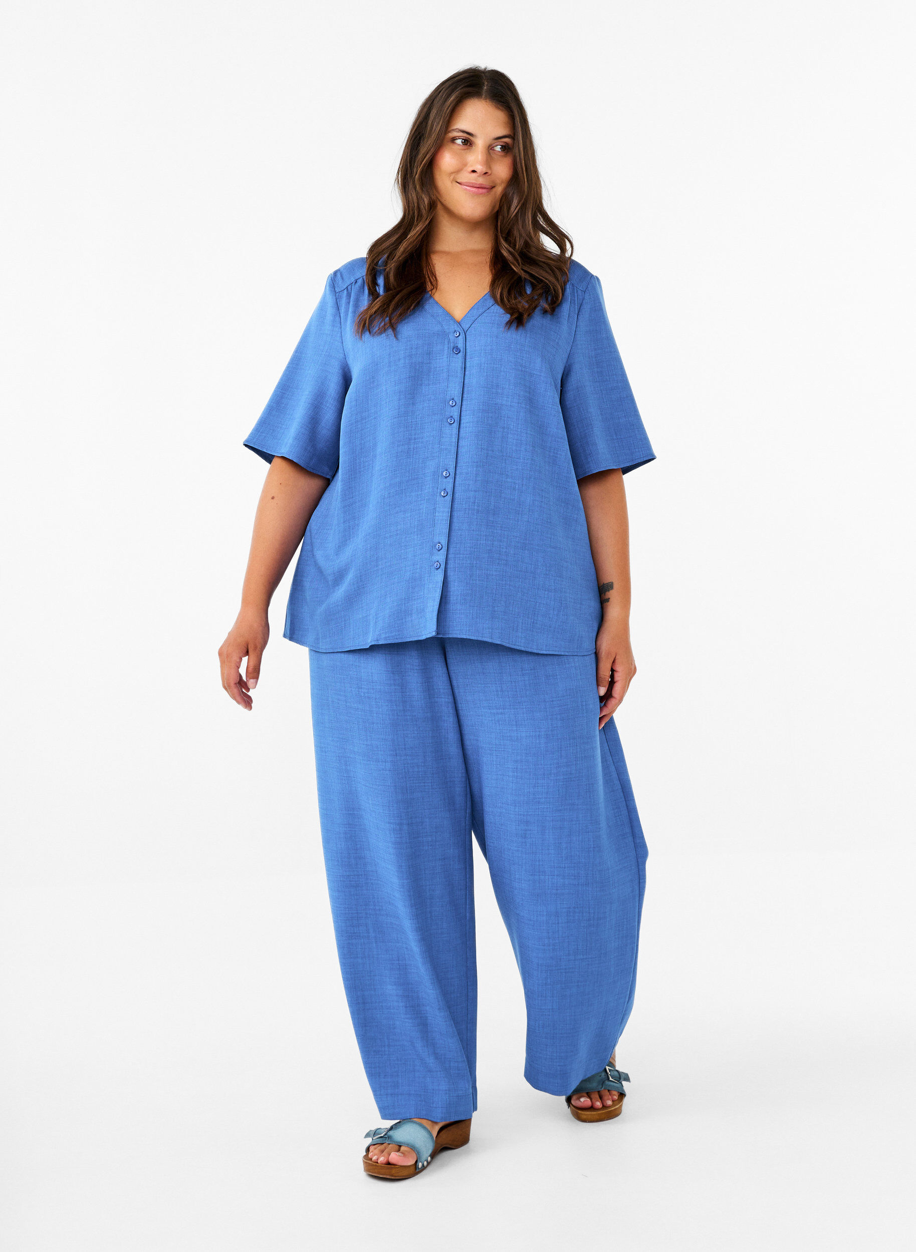 ZizziPantalon ample avec ceinture &eacute;lastique et poches, Bleu, Model image number 0