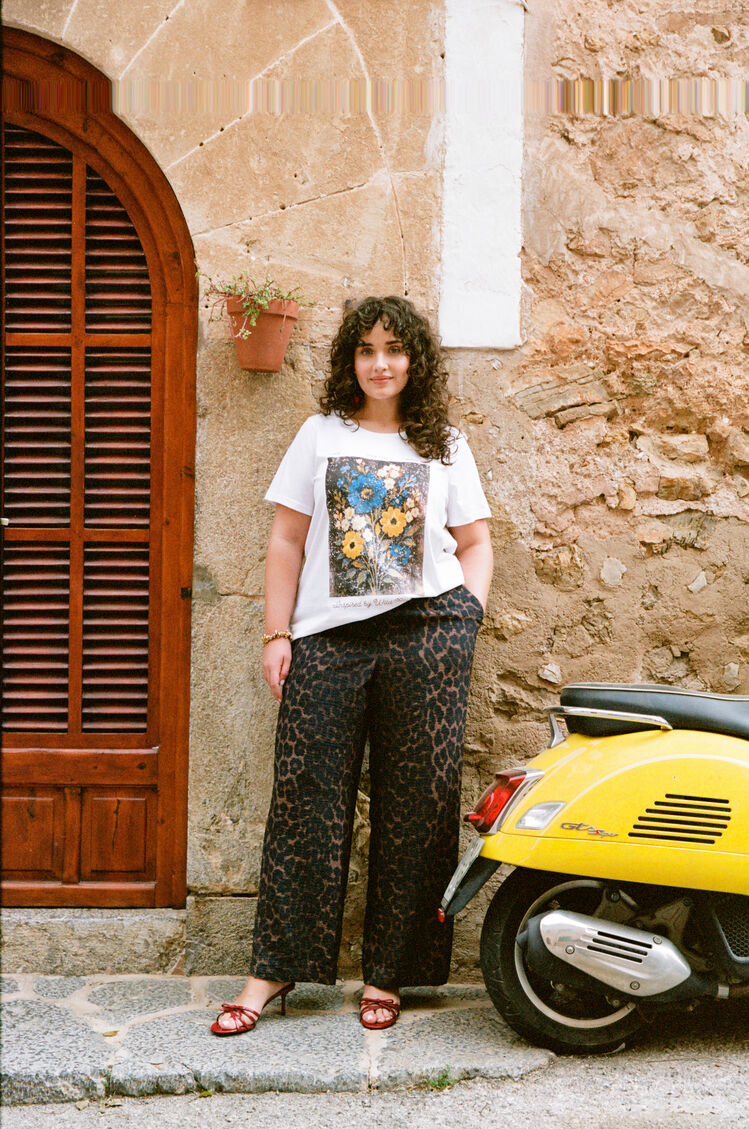 M&eacute;lange de motifs d&eacute;contract&eacute; avec du caract&egrave;re, , Model