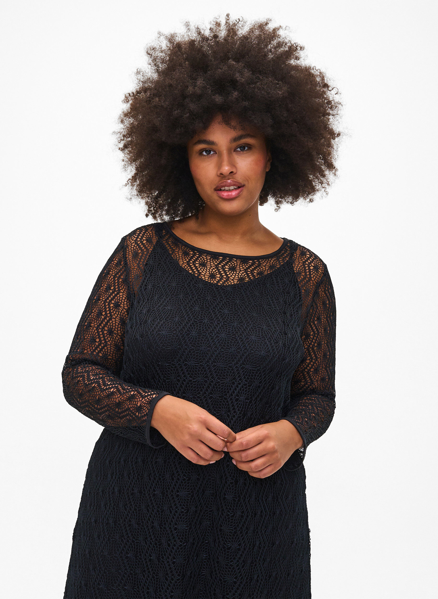 Zizzi Robe crochet&eacute;e &agrave; manches longues, Black, Model image number 2