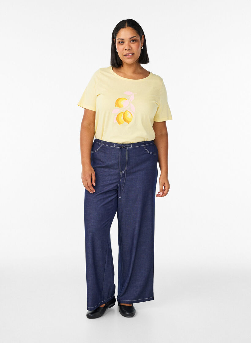 Pantalon aspect denim avec des surpiq&ucirc;res contrastantes, Bleu, Model image number 0