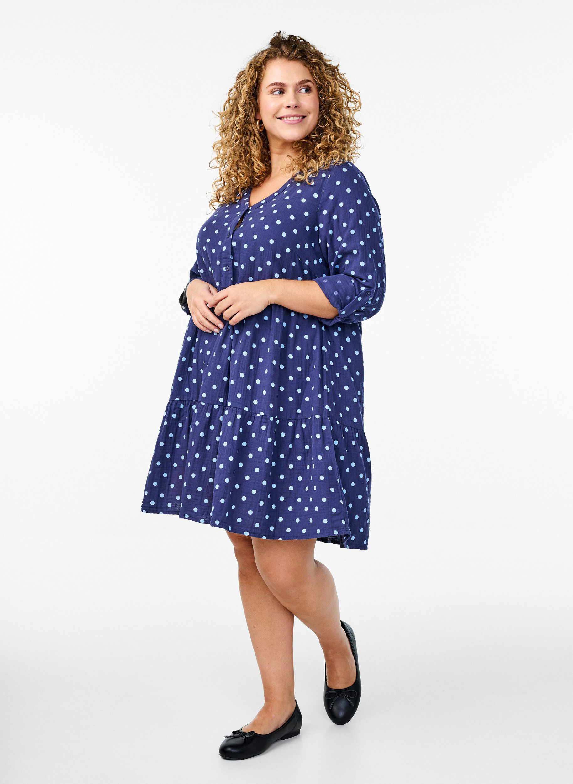 Zizzi Robe courte en mousseline de coton &agrave; motif, Bleu, Model image number 1