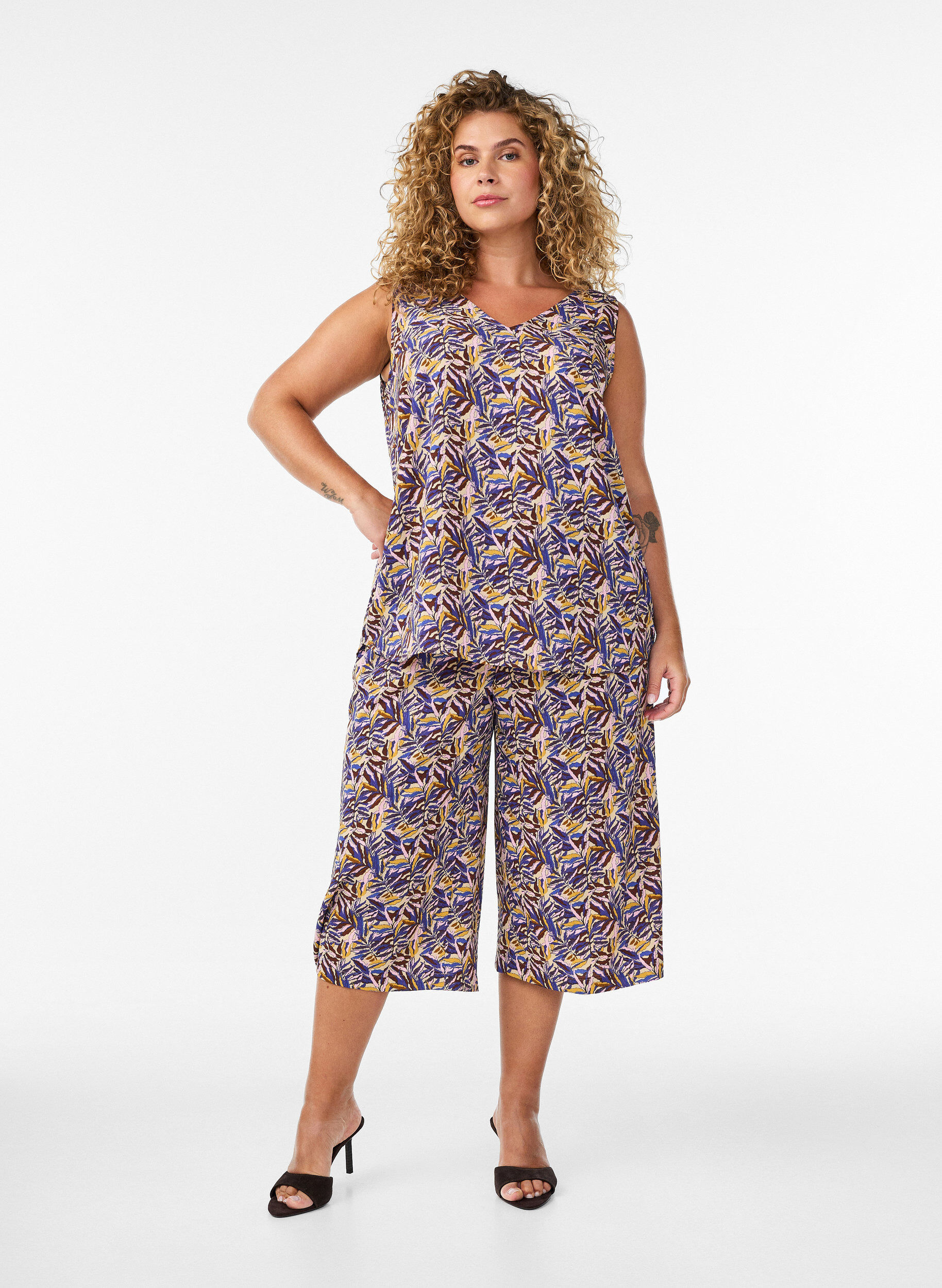 ZizziPantalon ample avec imprim&eacute;, Beige, Model image number 0