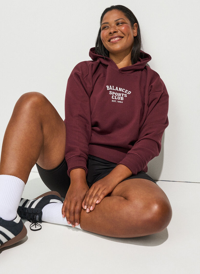 Sweat &agrave; capuche avec imprim&eacute; poitrine, Bordeaux, Model image number 0