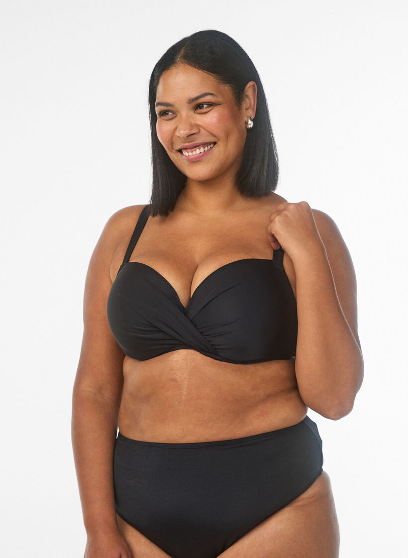 Haut de bikini avec armatures et drap&eacute;, Noir, Model image number 0