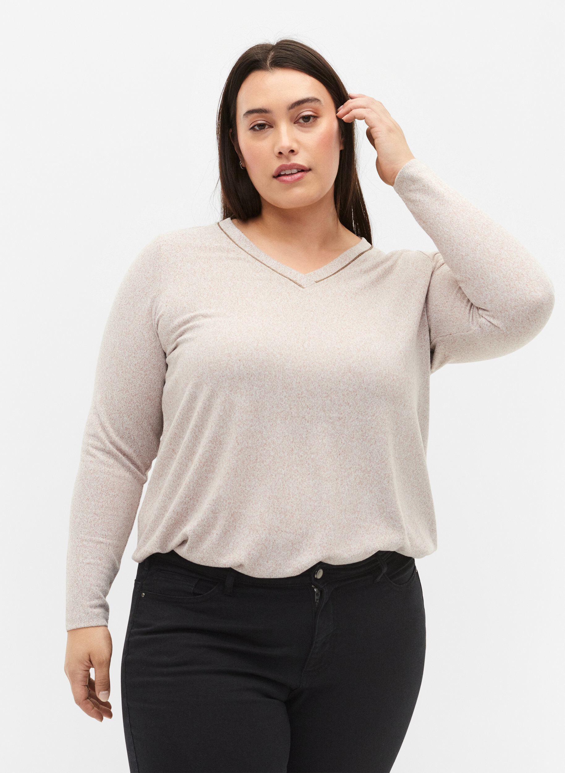 Blouse avec d&eacute;coupe en V et manches longues, Beige, Model